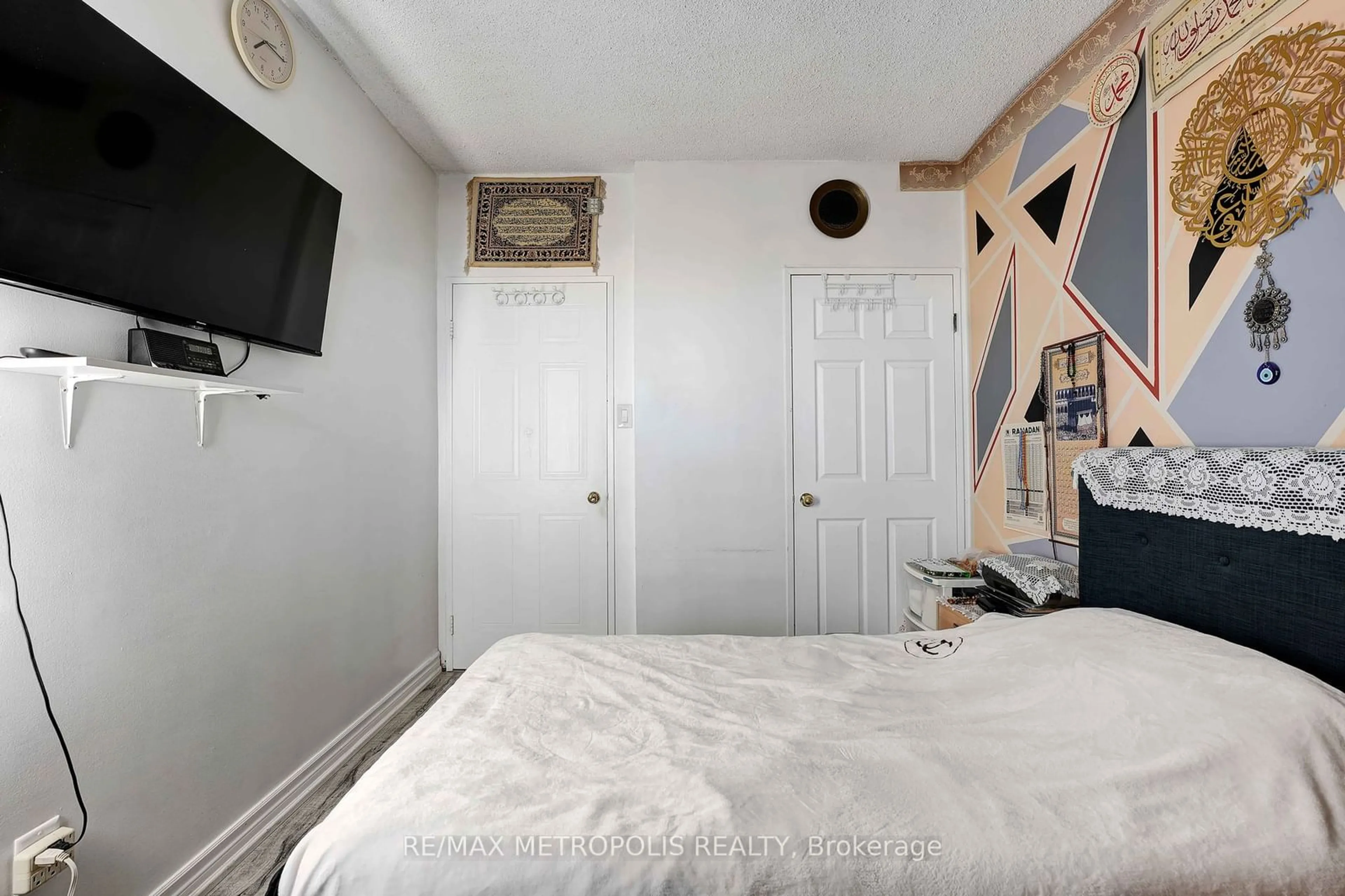 A pic of a room for 410 Mclevin Ave #1011, Toronto Ontario M1B 5J5