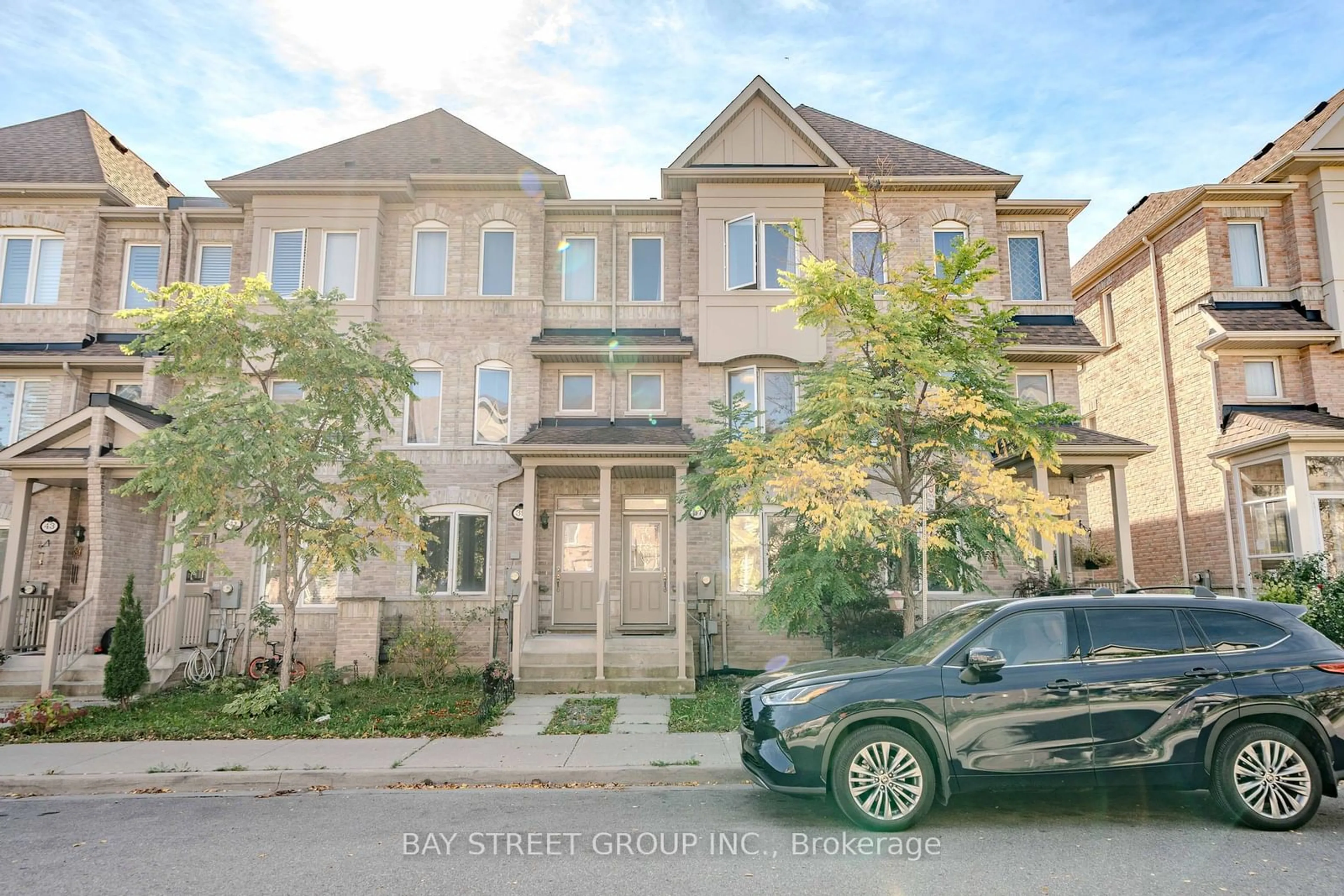 A pic from exterior of the house or condo, the street view for 37 De Jong St, Toronto Ontario M1P 0C1