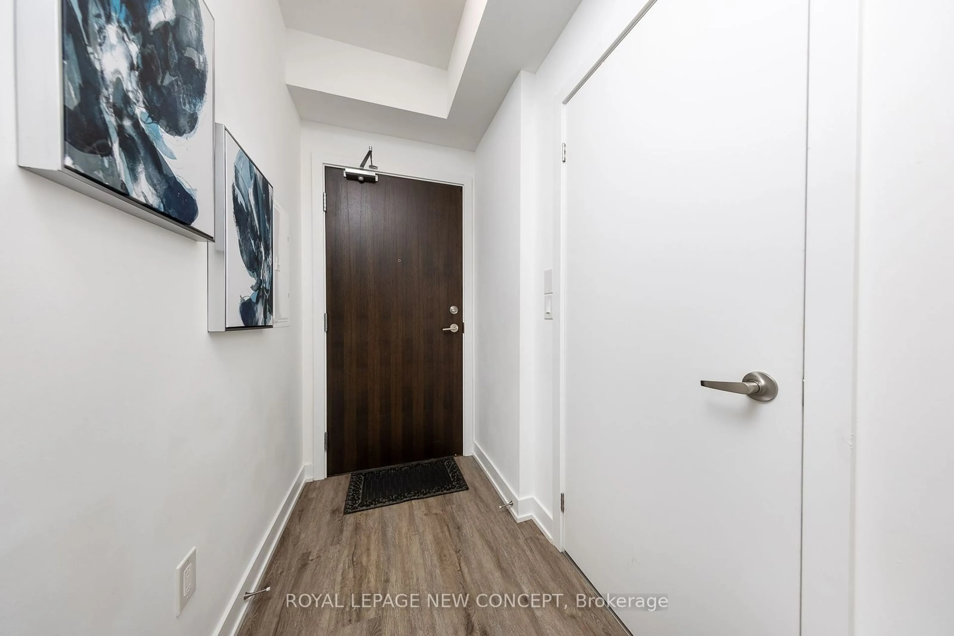 Indoor entryway, wood floors for 630 Greenwood Ave #405, Toronto Ontario M4J 4B2