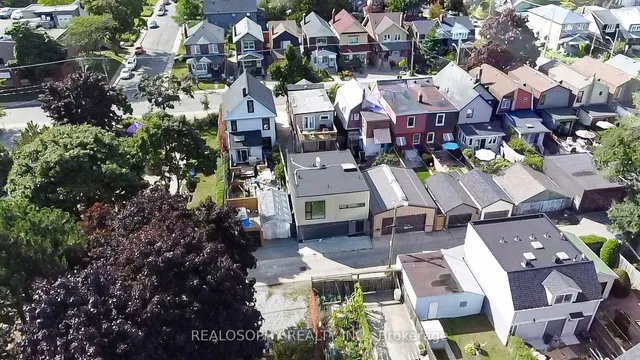 Additional property image - 27 Chisholm Ave