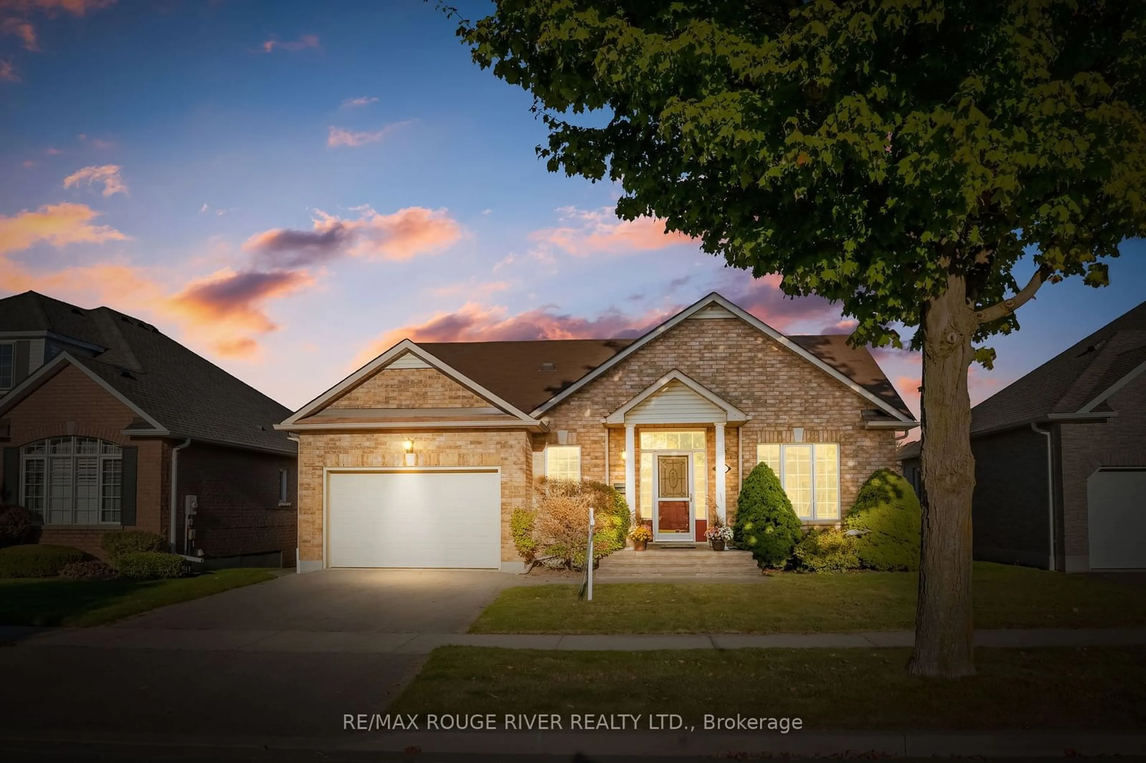 Frontside or backside of a home for 53 Waterbury Cres, Scugog Ontario L9L 1R9