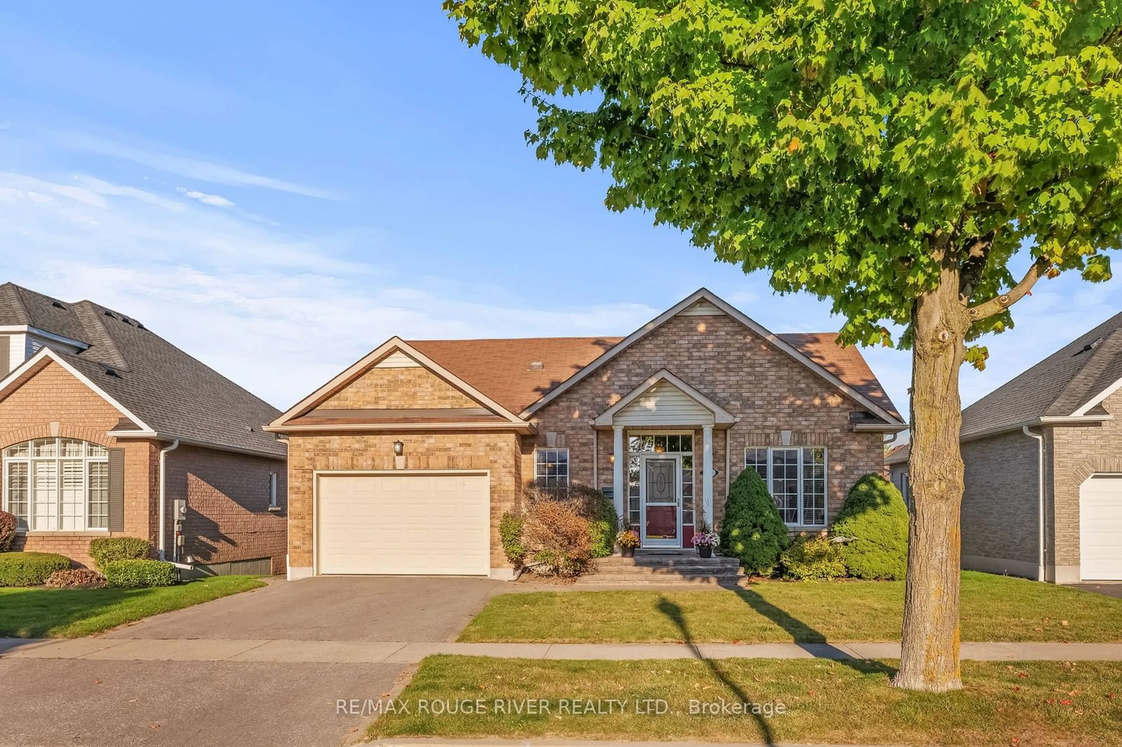 Frontside or backside of a home for 53 Waterbury Cres, Scugog Ontario L9L 1R9