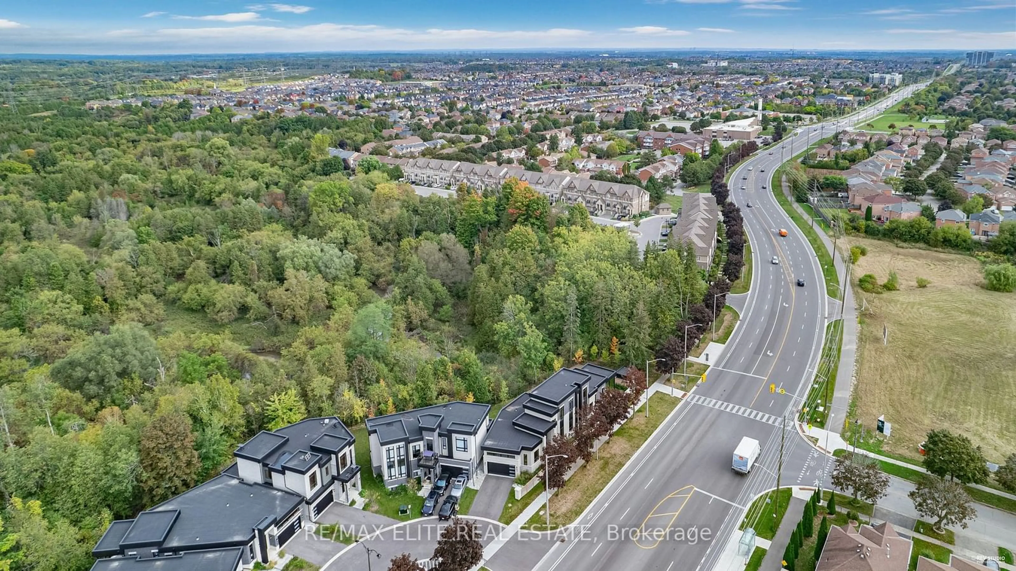 A pic from exterior of the house or condo, the street view for 2 Tidmarsh Lane, Ajax Ontario L1T 4S1