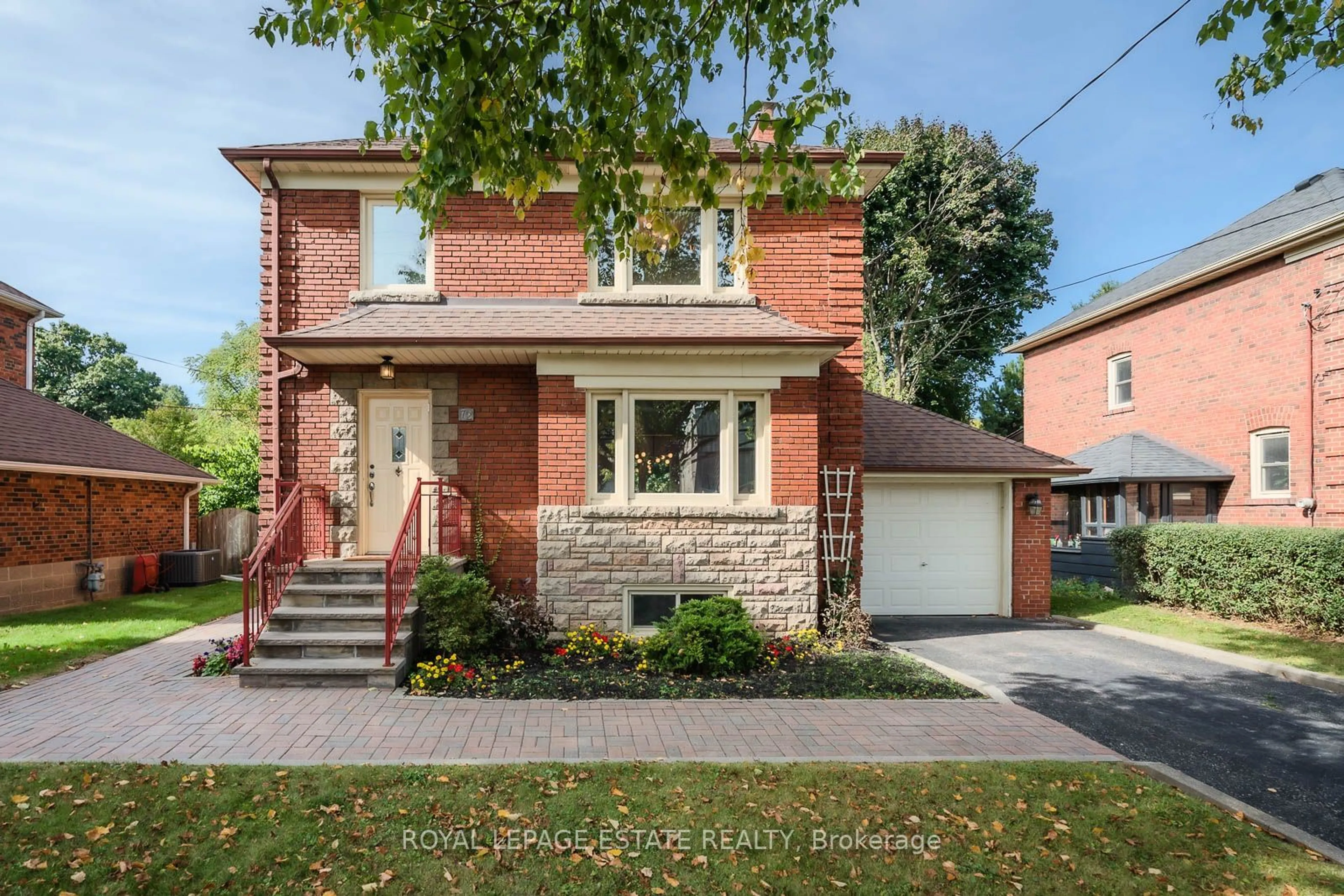 Home with brick exterior material for 72 Fishleigh Dr, Toronto Ontario M1N 1H5