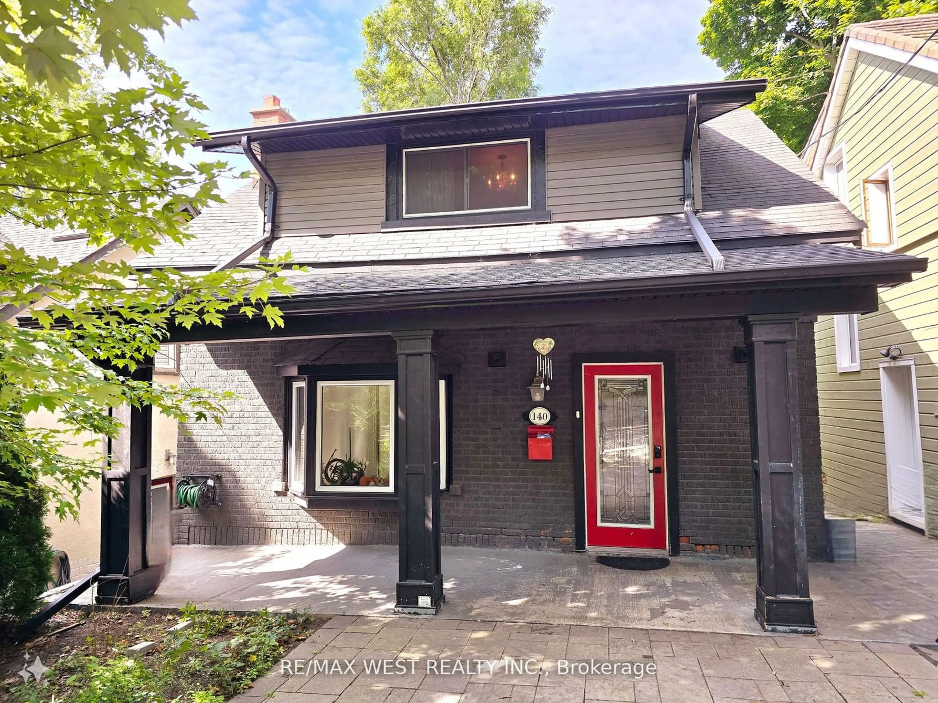 Frontside or backside of a home, cottage for 140 Brookside Dr, Toronto Ontario M4E 2M2