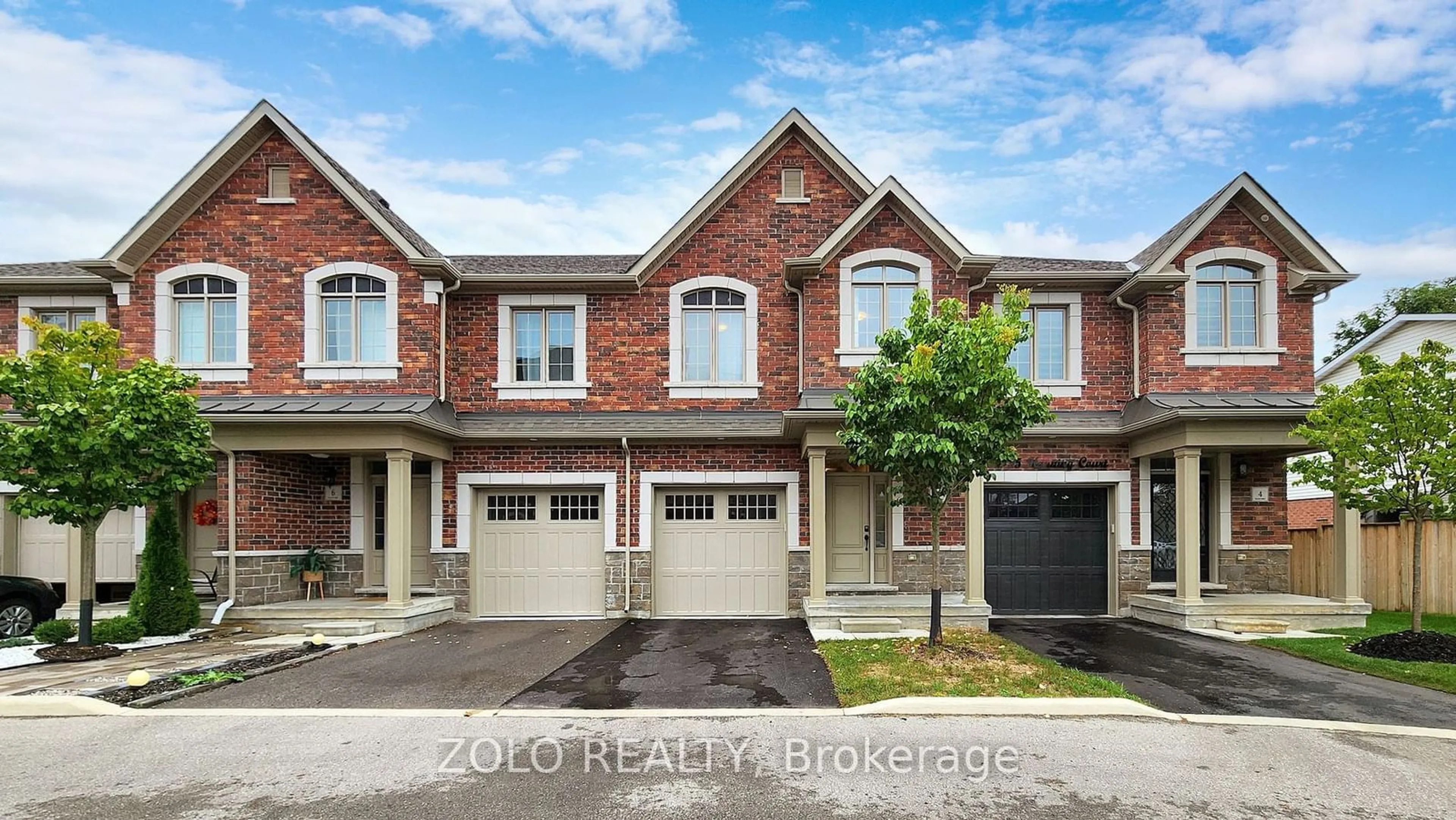 A pic from exterior of the house or condo, the street view for 35 Hanning Crt #5, Clarington Ontario L1C 4R3