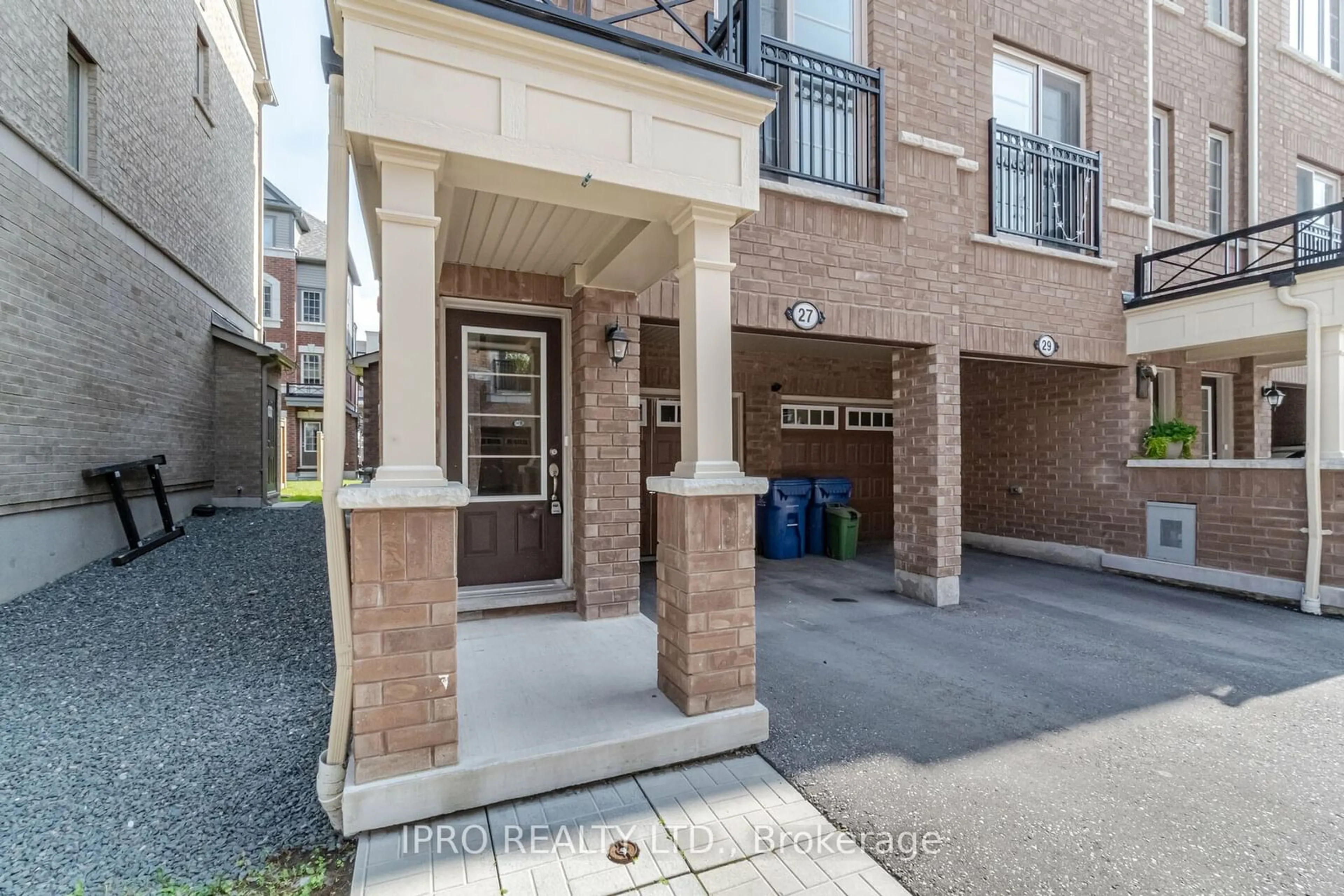 A pic from exterior of the house or condo, the street view for 27 Filly Path, Oshawa Ontario L1L 0K8