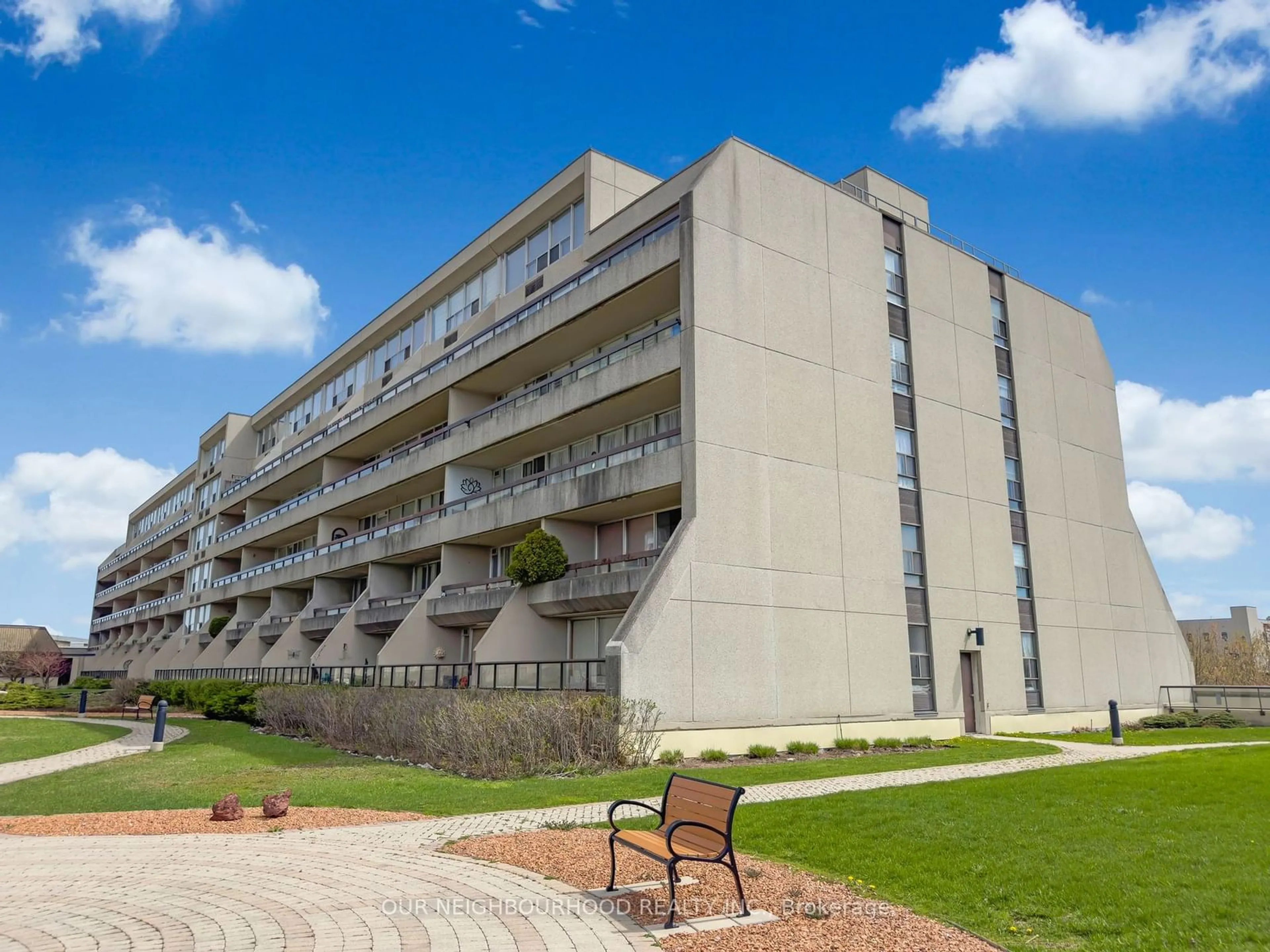 A pic from exterior of the house or condo, the front or back of building for 50 Richmond St #419, Oshawa Ontario L1G 7C7