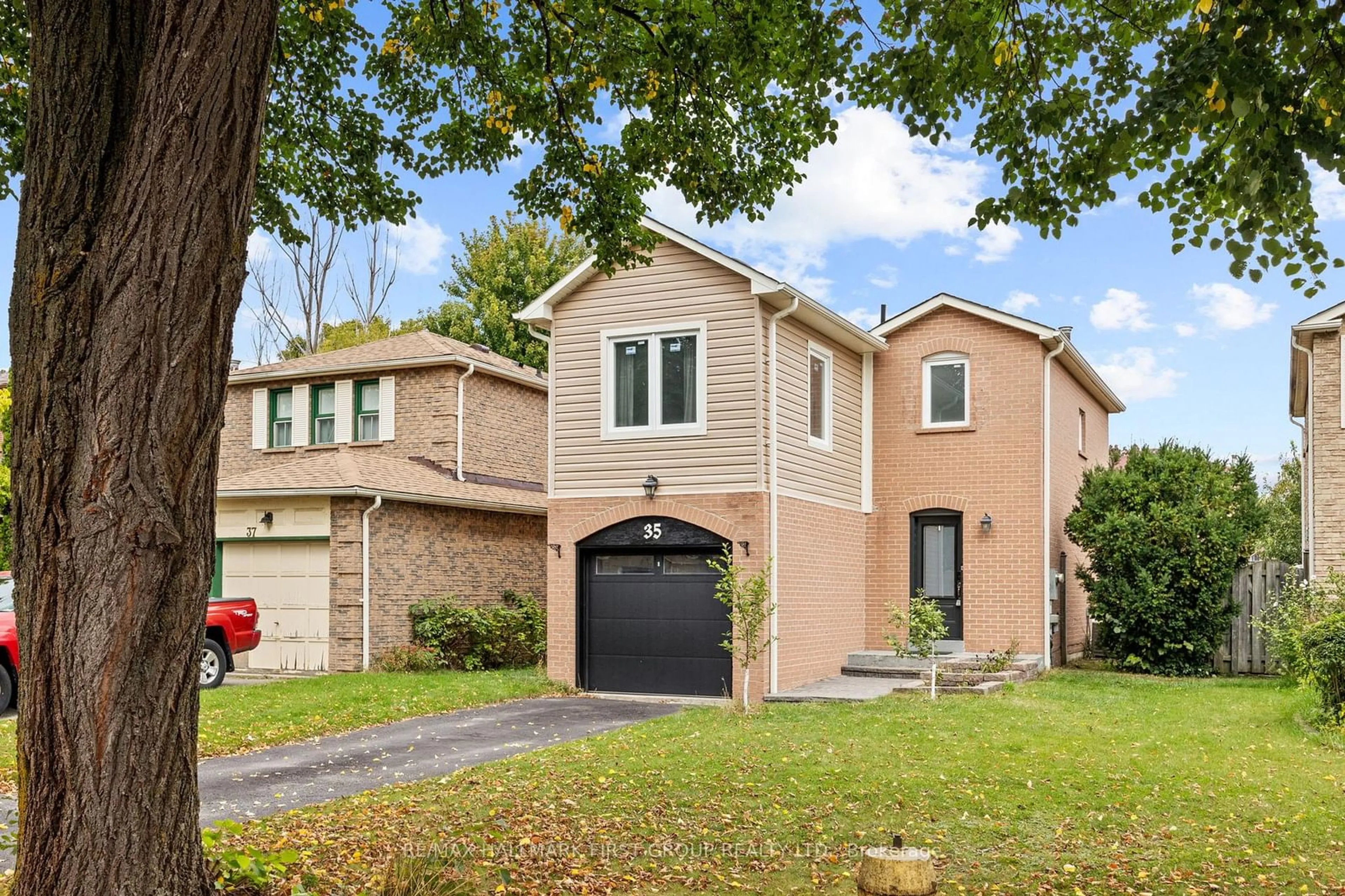 A pic from exterior of the house or condo, cottage for 35 Radford Dr, Ajax Ontario L1T 2G5