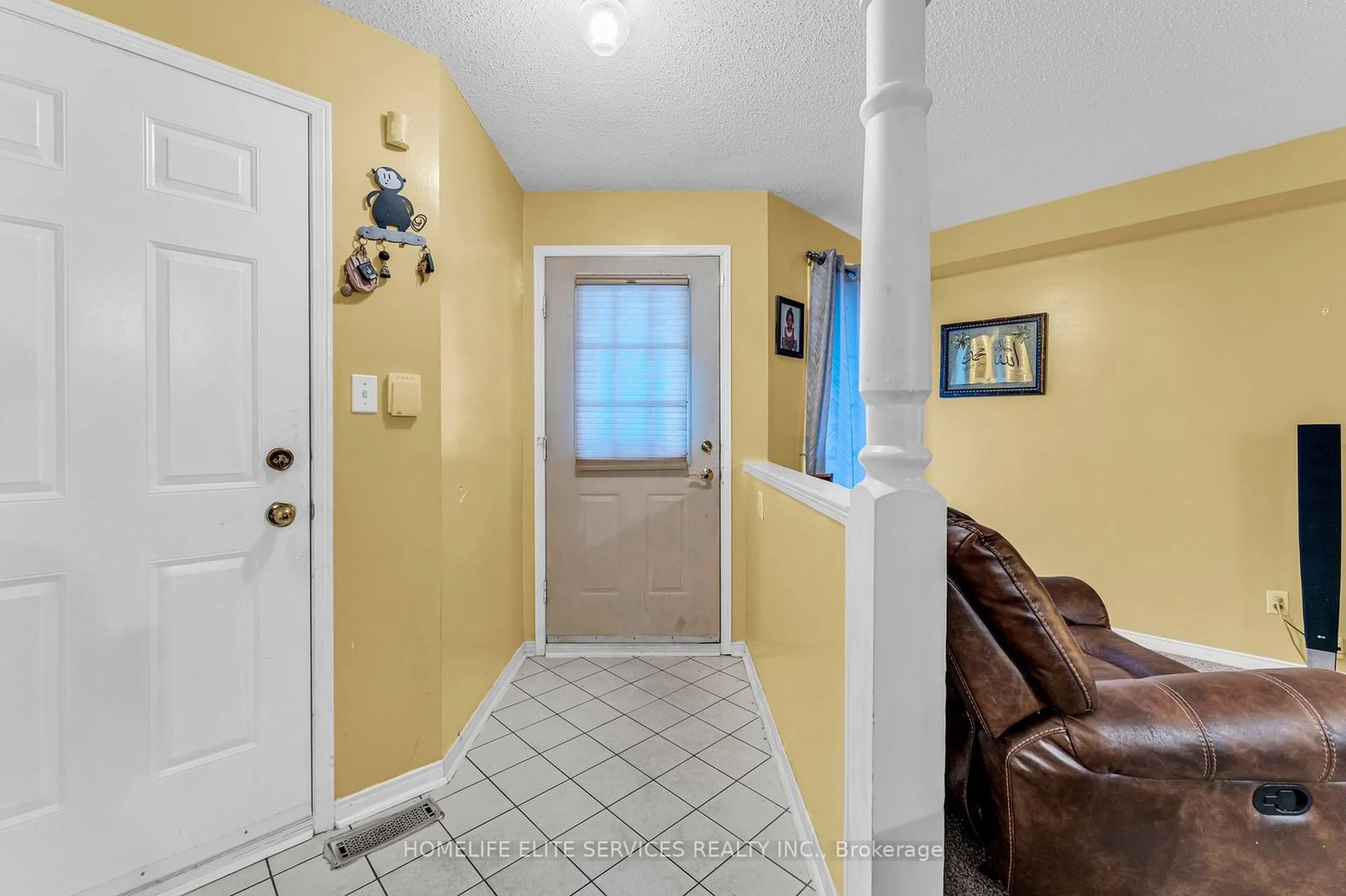 Indoor entryway, not visible floor for 15 Lenthall Ave, Toronto Ontario M1B 2C7