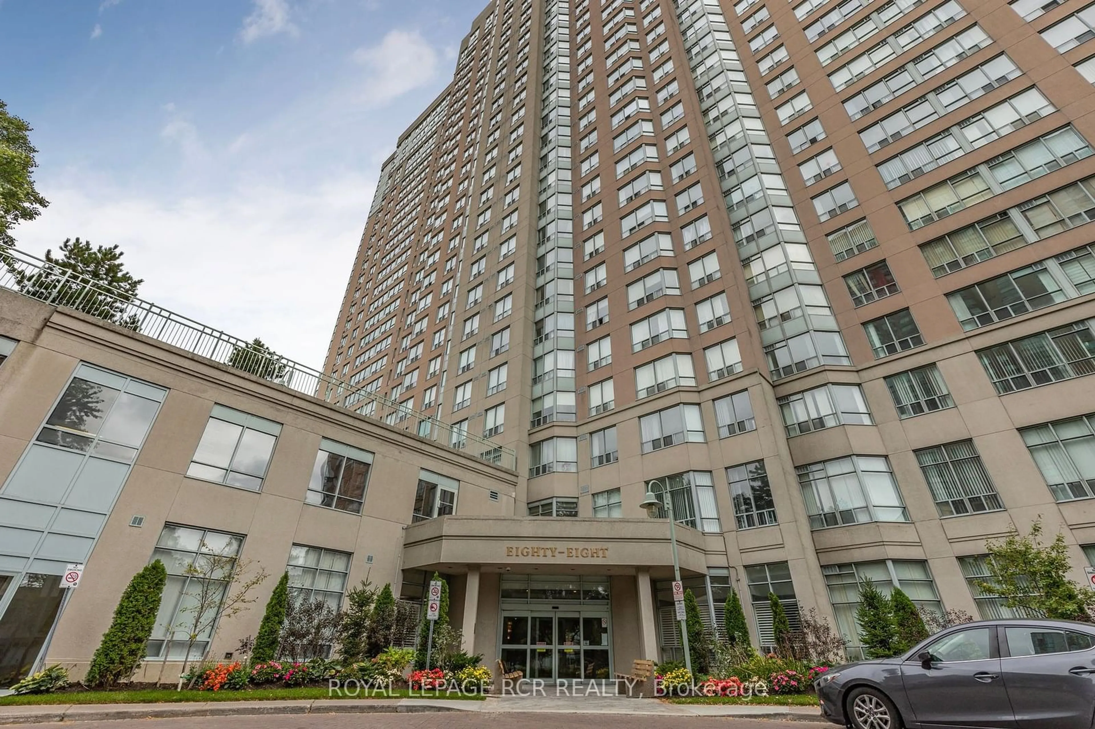 A pic from exterior of the house or condo for 88 Corporate Dr #812, Toronto Ontario M1H 3G6