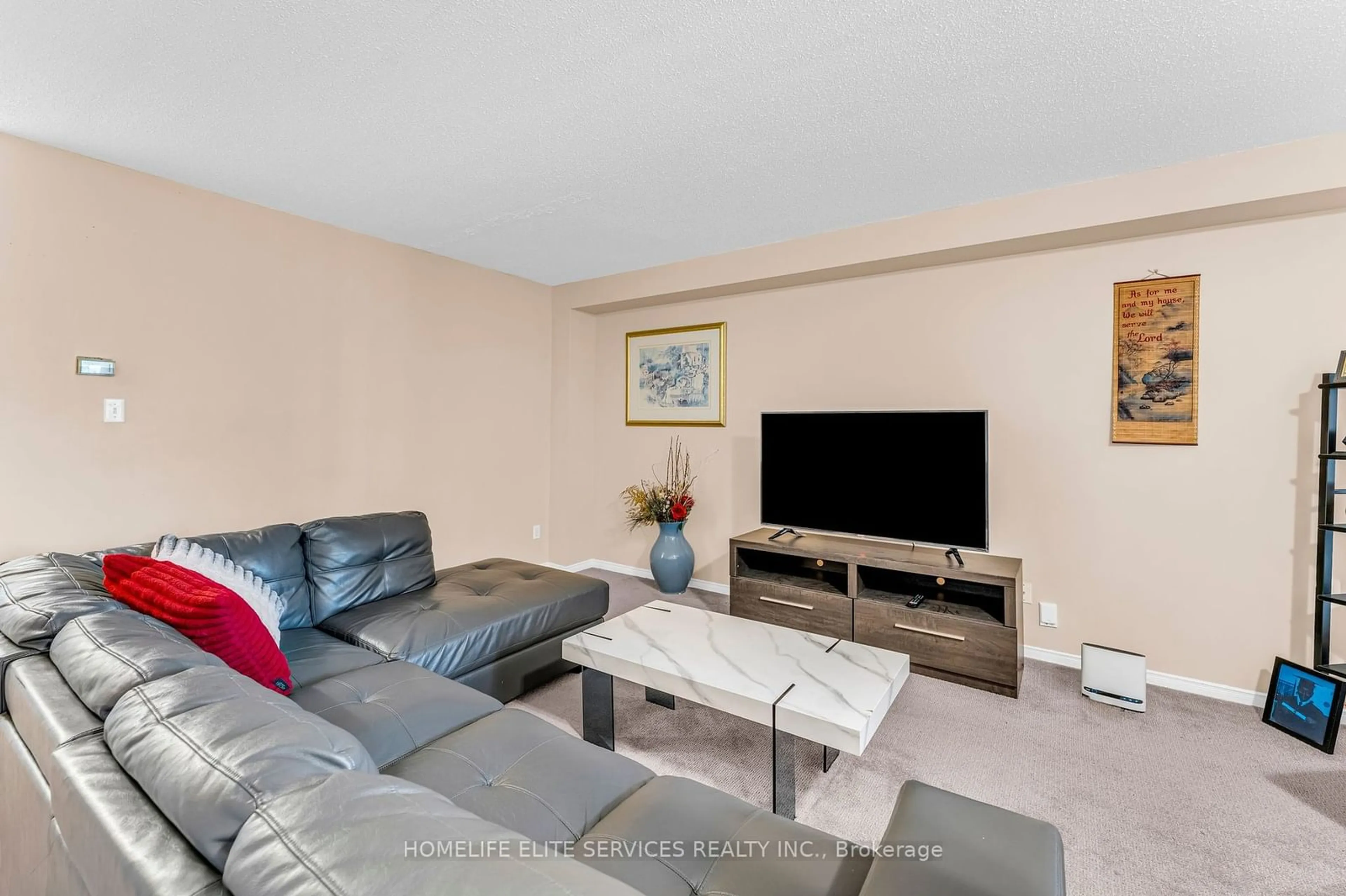 Living room, not visible floor for 11 Lenthall Ave, Toronto Ontario M1B 2C7