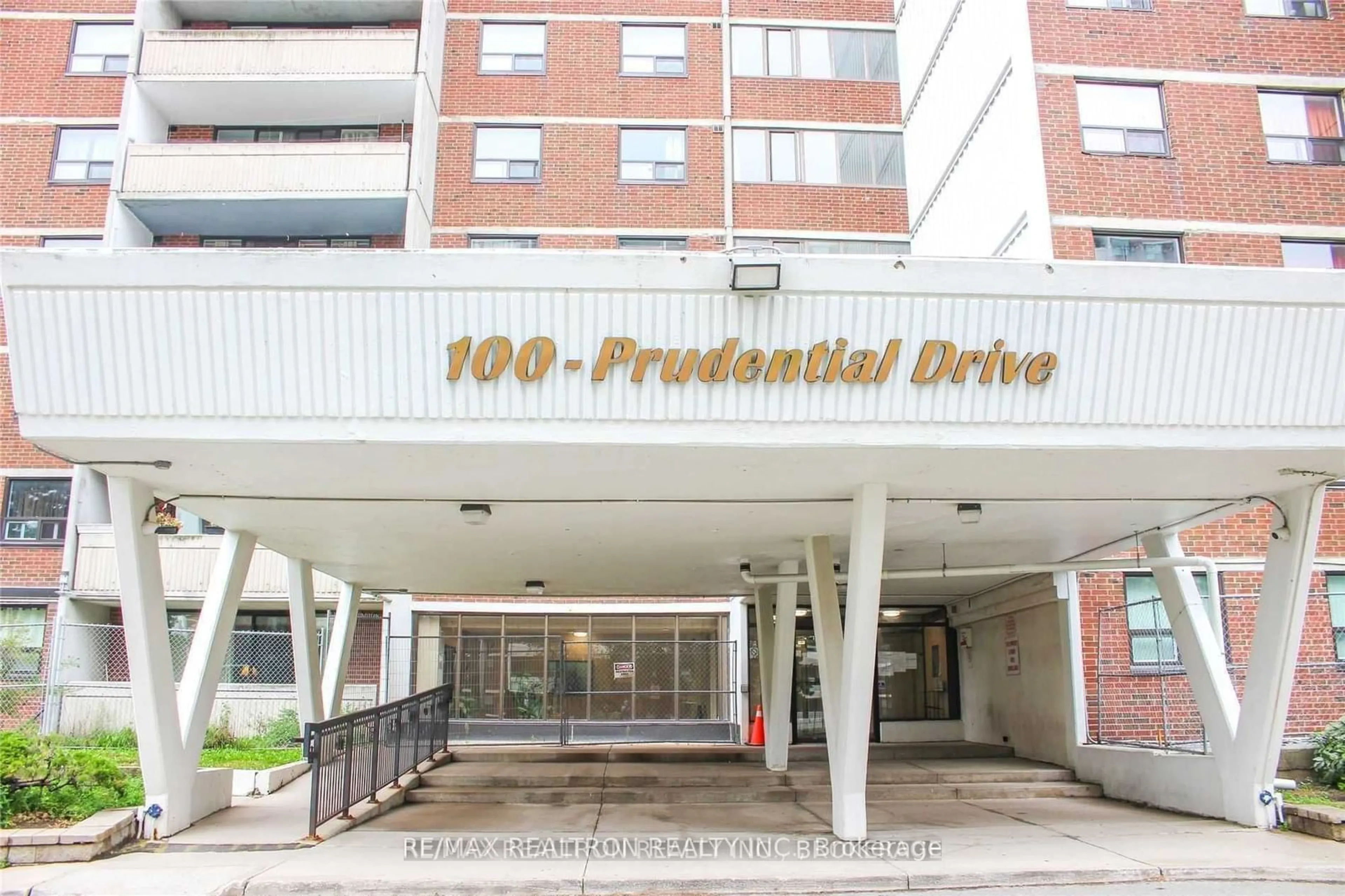 Outside view for 100 Prudential Dr #808, Toronto Ontario M1P 4V4