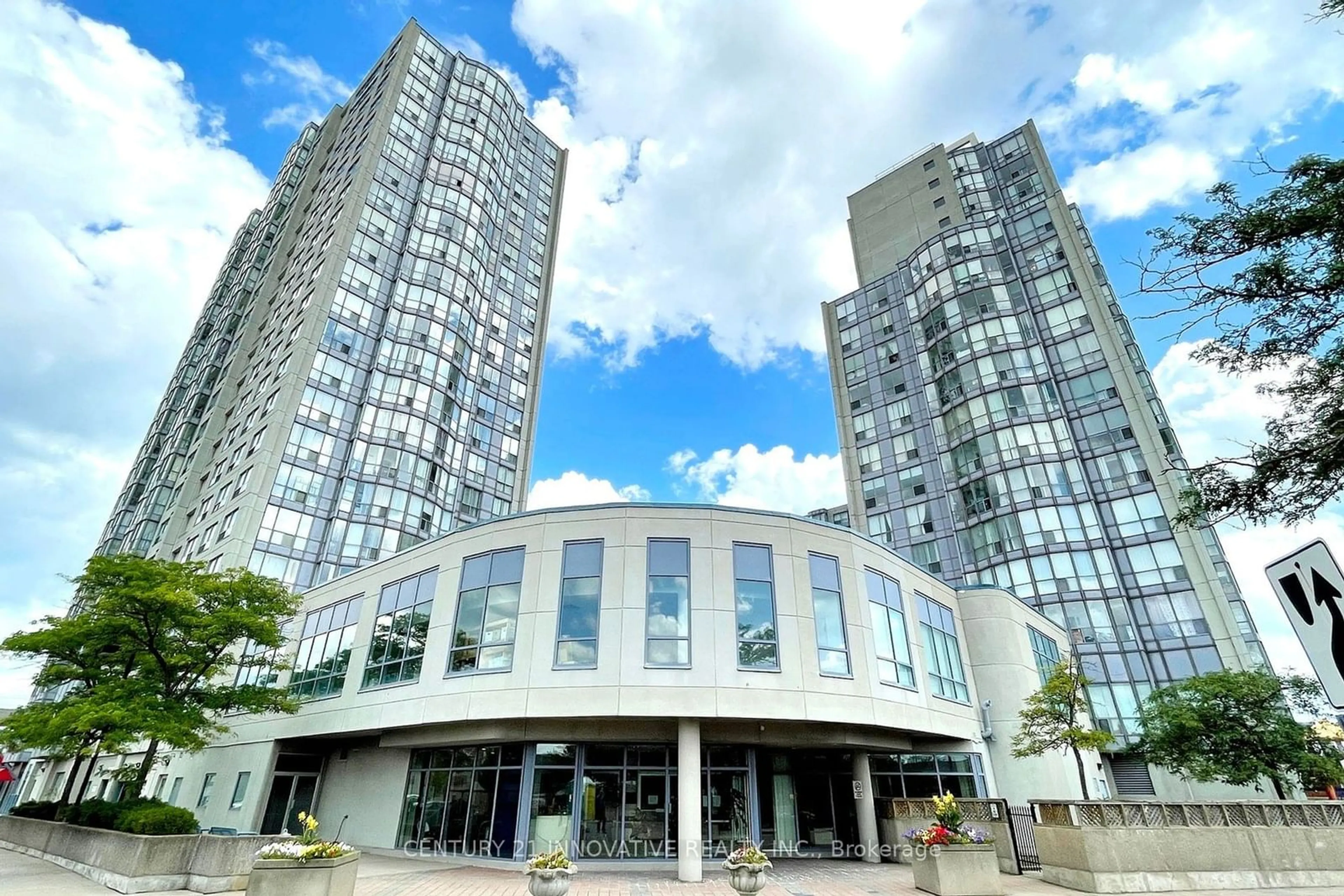 A pic from exterior of the house or condo for 2550 Lawrence Ave #410, Toronto Ontario M1P 4Z3