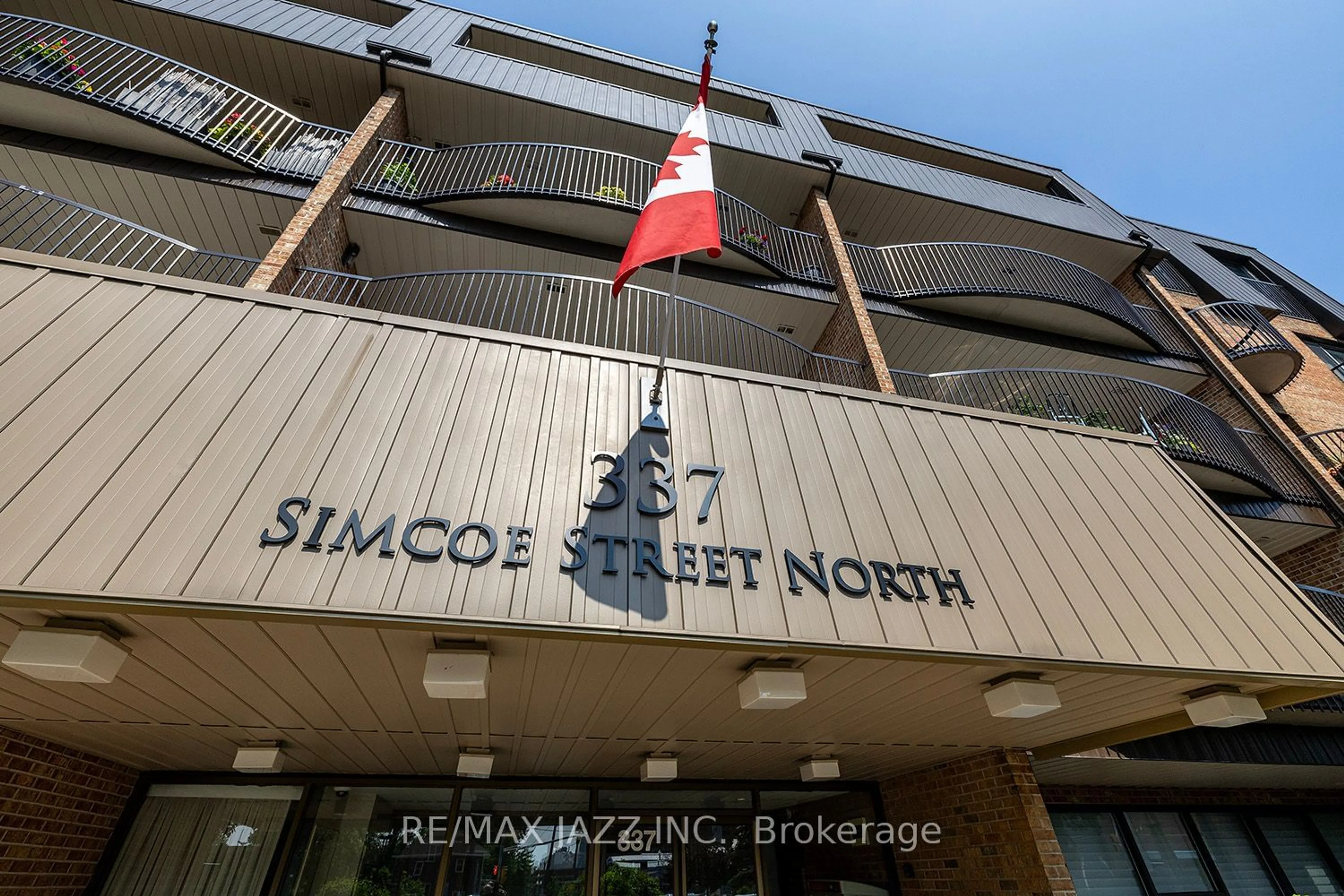 Street view for 337 Simcoe St #201, Oshawa Ontario L1G 4T2