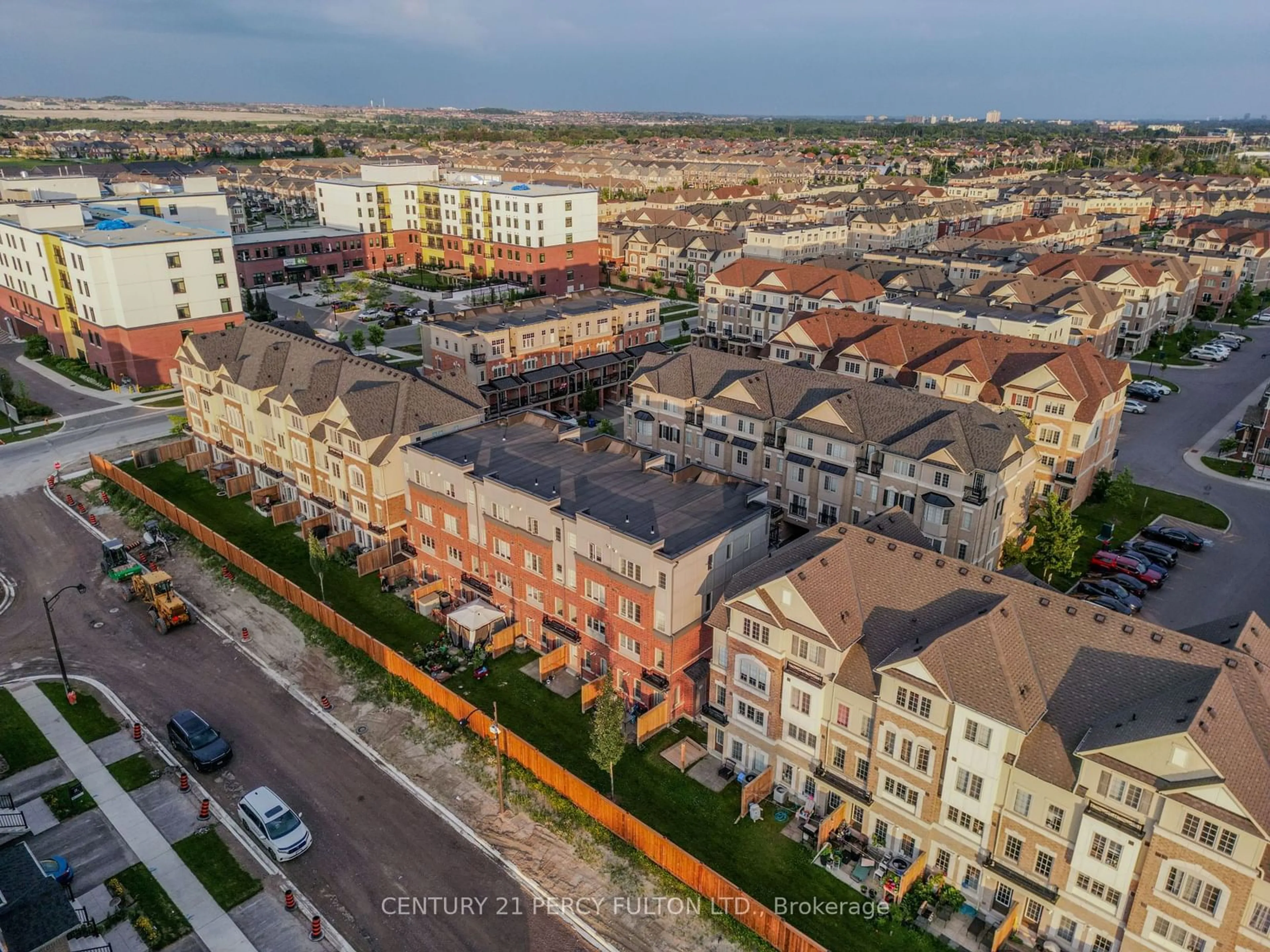 A pic from exterior of the house or condo, the street view for 2526 Bromus Path #21, Oshawa Ontario L1H 7K4