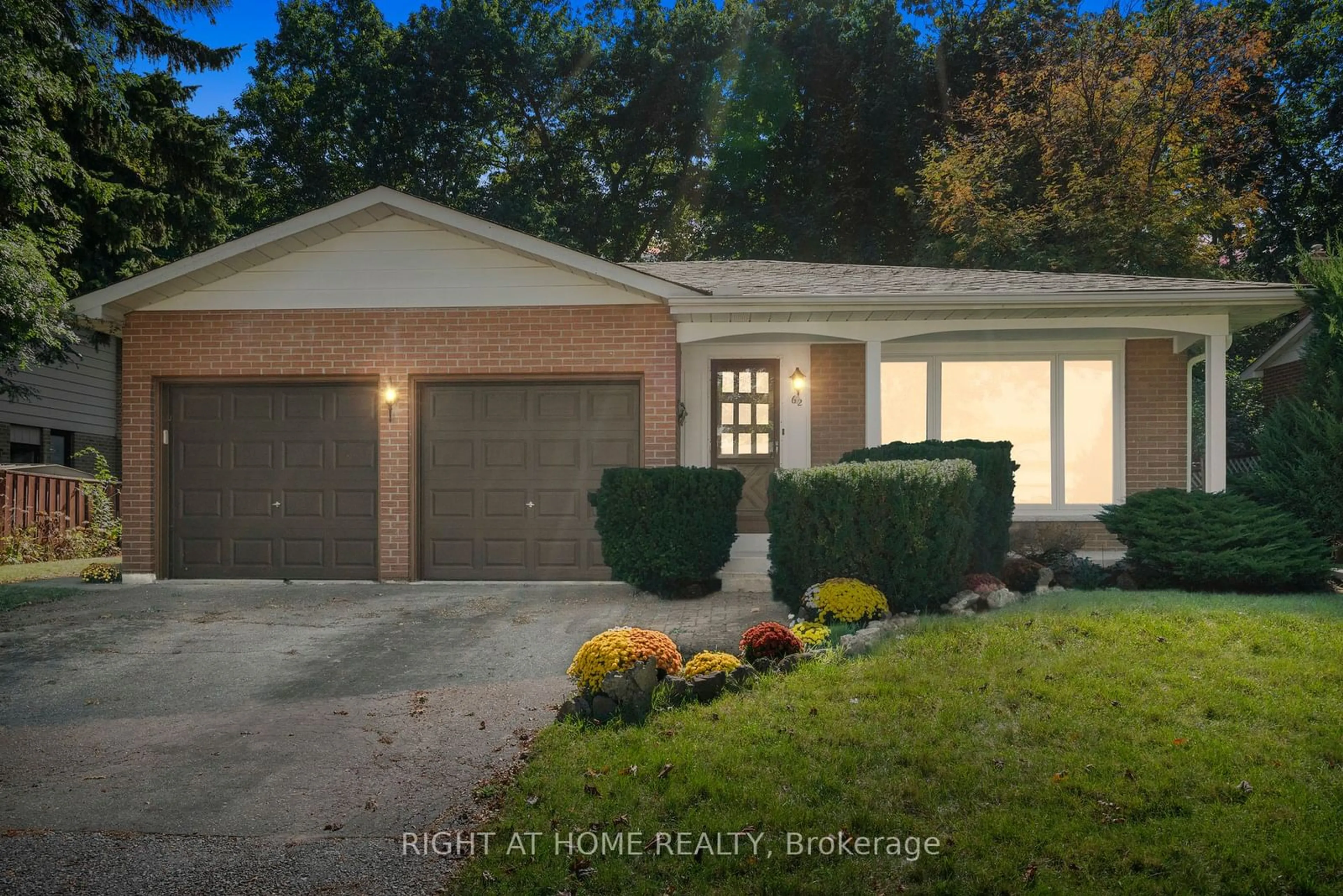 Frontside or backside of a home, the street view for 62 Holmcrest Tr, Toronto Ontario M1C 1V5