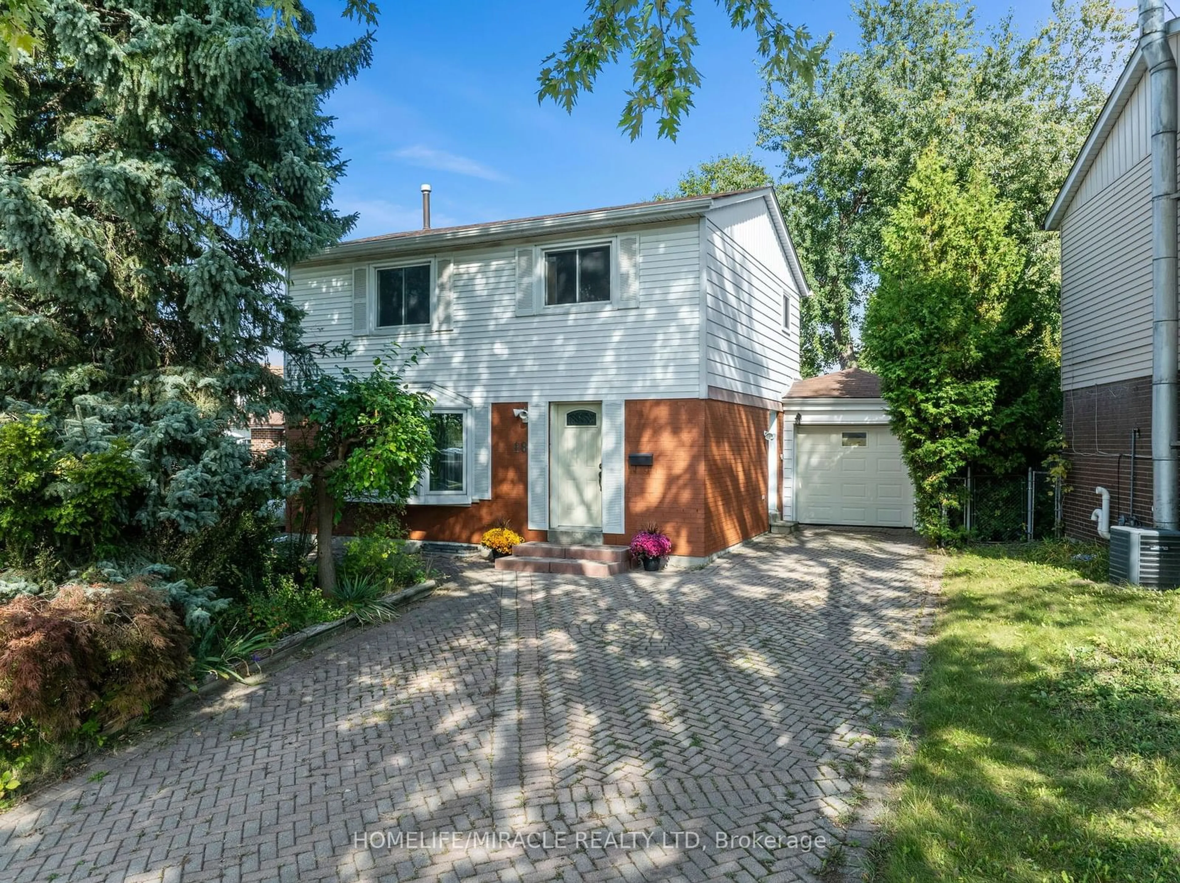 Frontside or backside of a home, cottage for 18 Snowball Cres, Toronto Ontario M1B 1R8