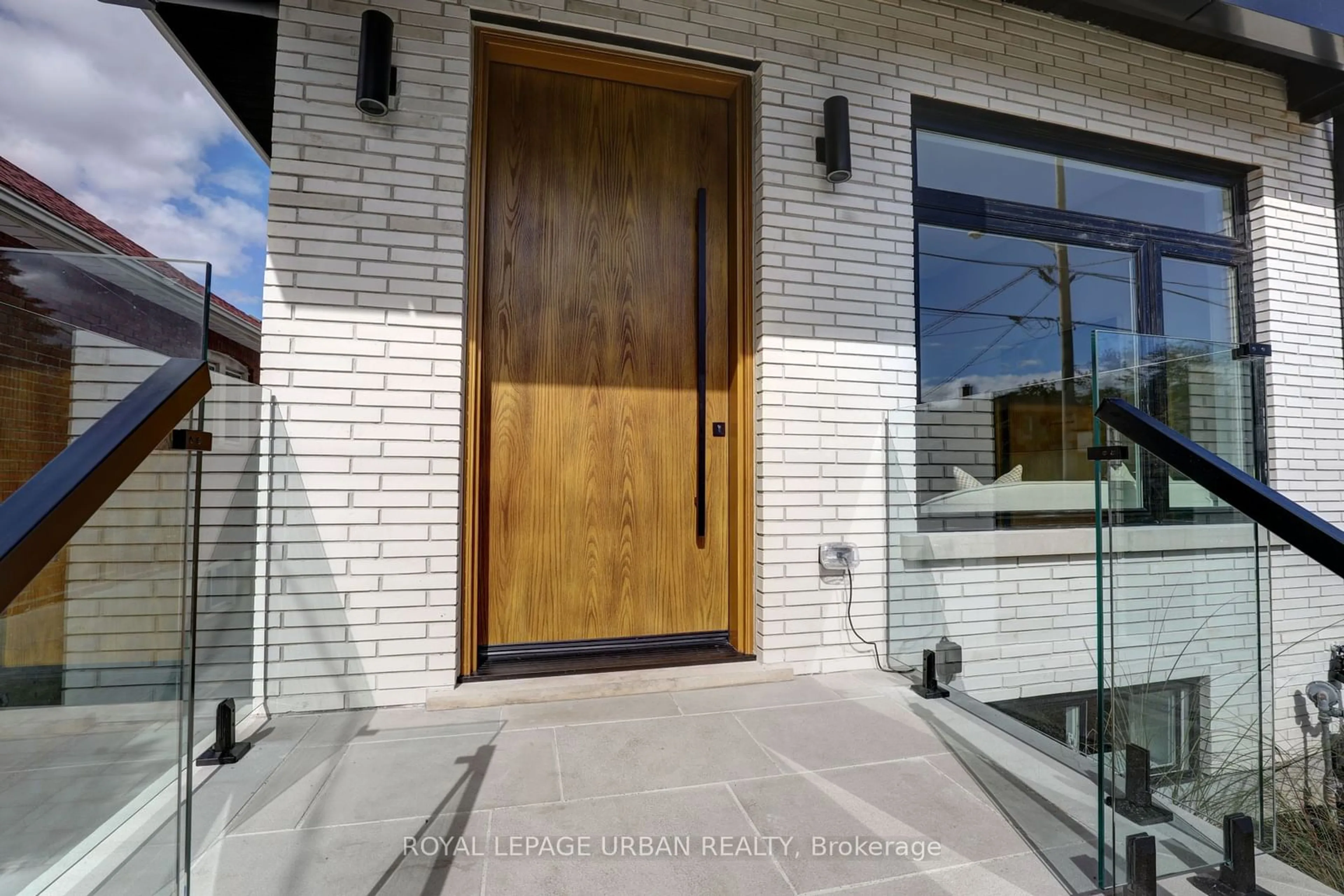 Indoor entryway, wood floors for 128 Floyd Ave, Toronto Ontario M4K 2B7