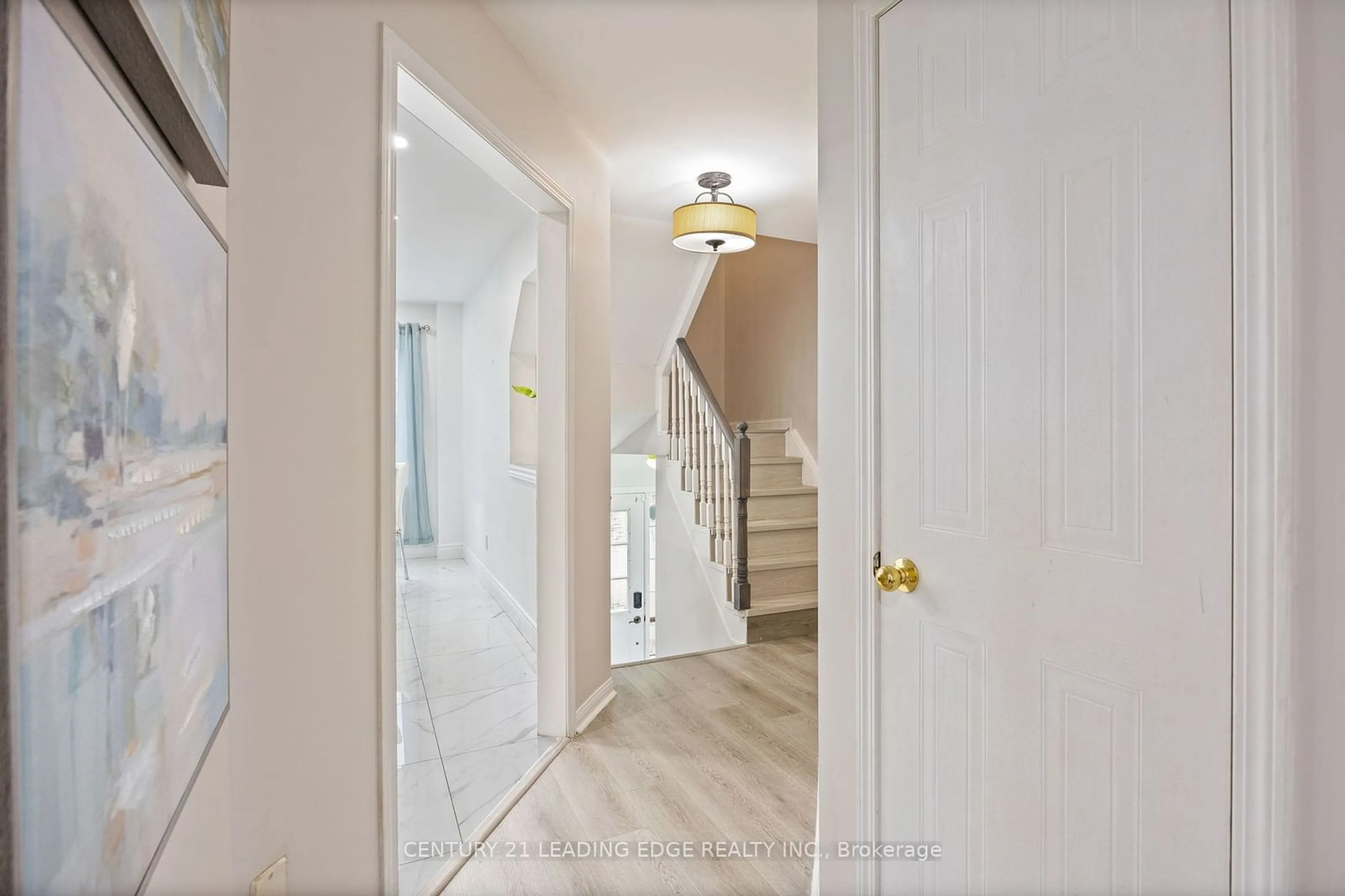 Indoor entryway for 97 Aspen Park Way, Whitby Ontario L1N 9M7