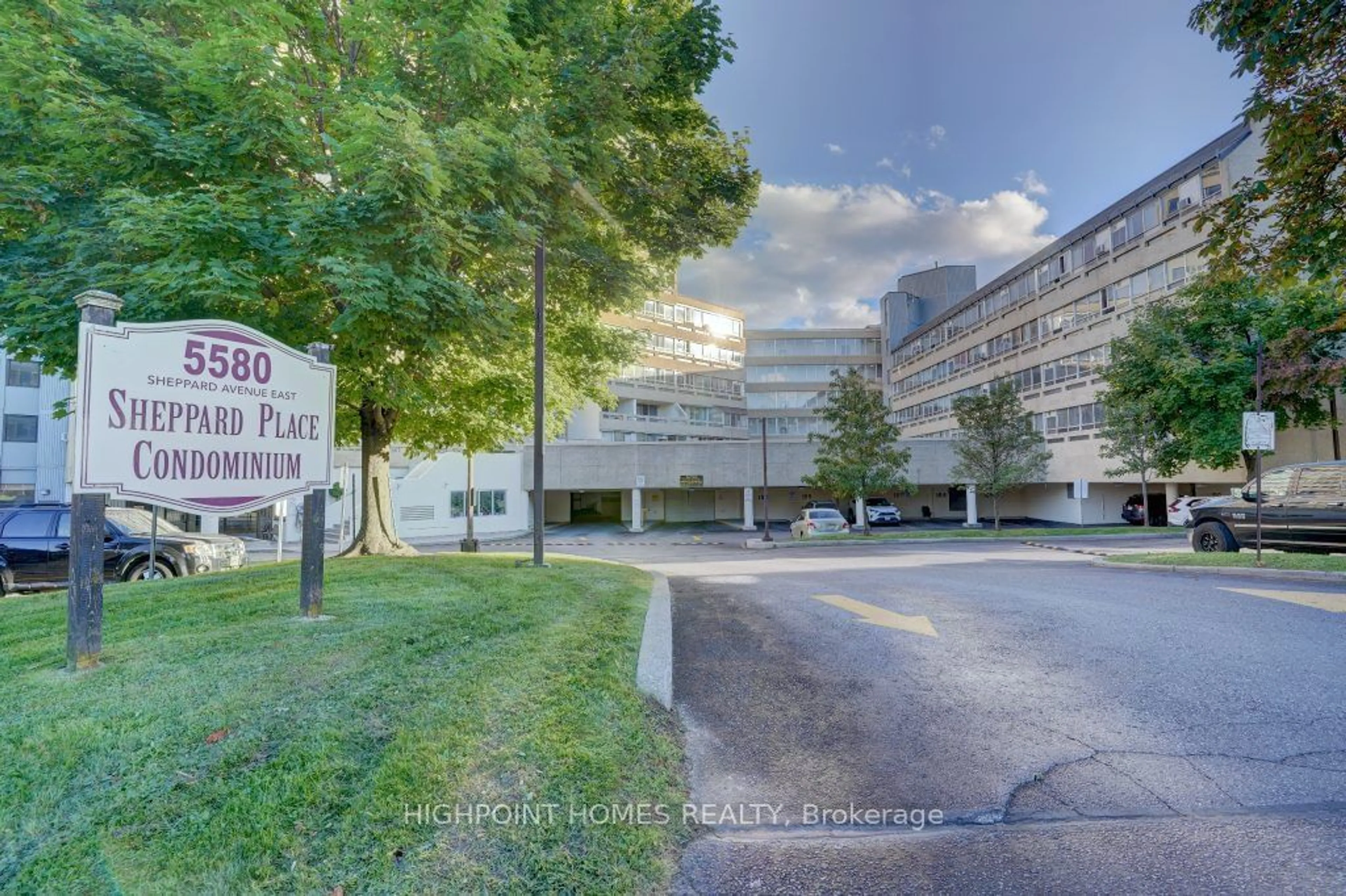 A pic from exterior of the house or condo, the street view for 5580 Sheppard Ave #Ph 1, Toronto Ontario M1B 2L3