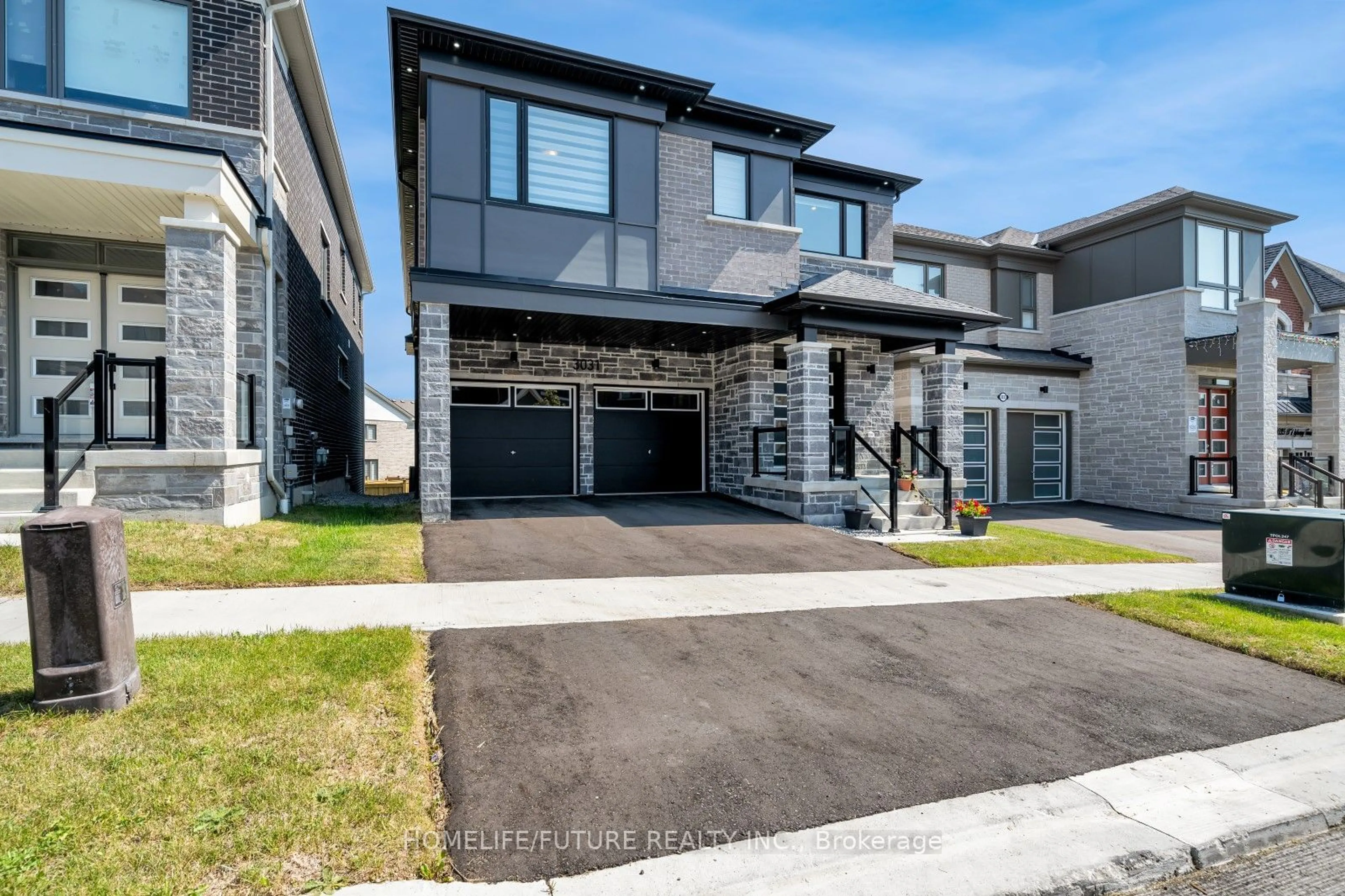 Frontside or backside of a home for 3031 Hollyberry Tr, Pickering Ontario L1X 0N5