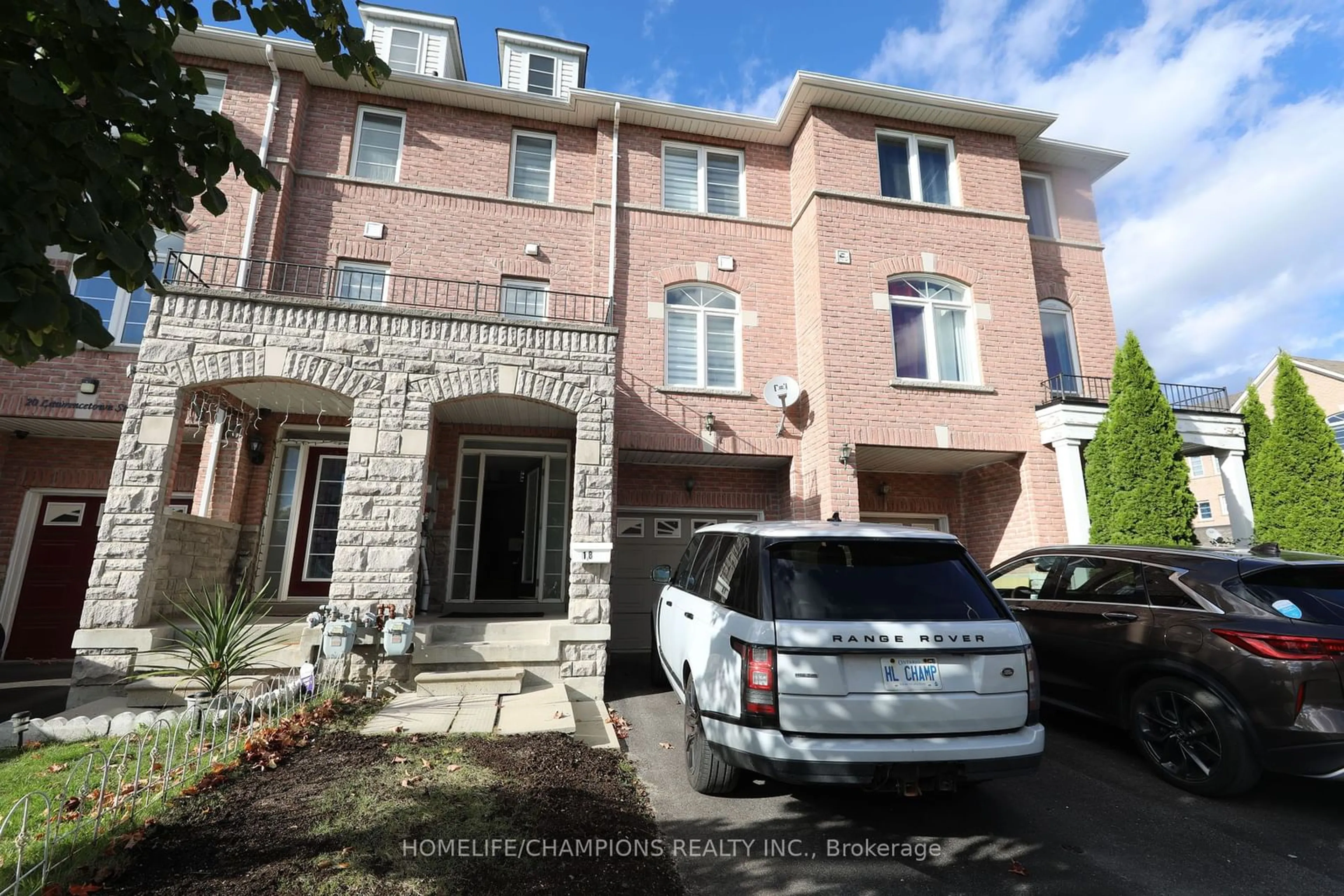 A pic from exterior of the house or condo, the street view for 18 Lawrence Town St, Ajax Ontario L1S 0B8