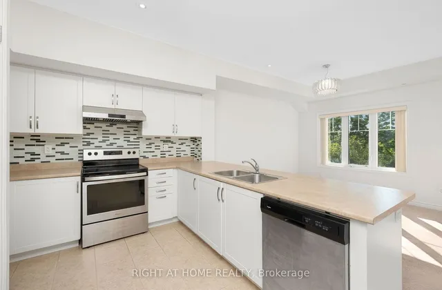 Additional image 28 of 1 Eaton Park Lane Unit 20
