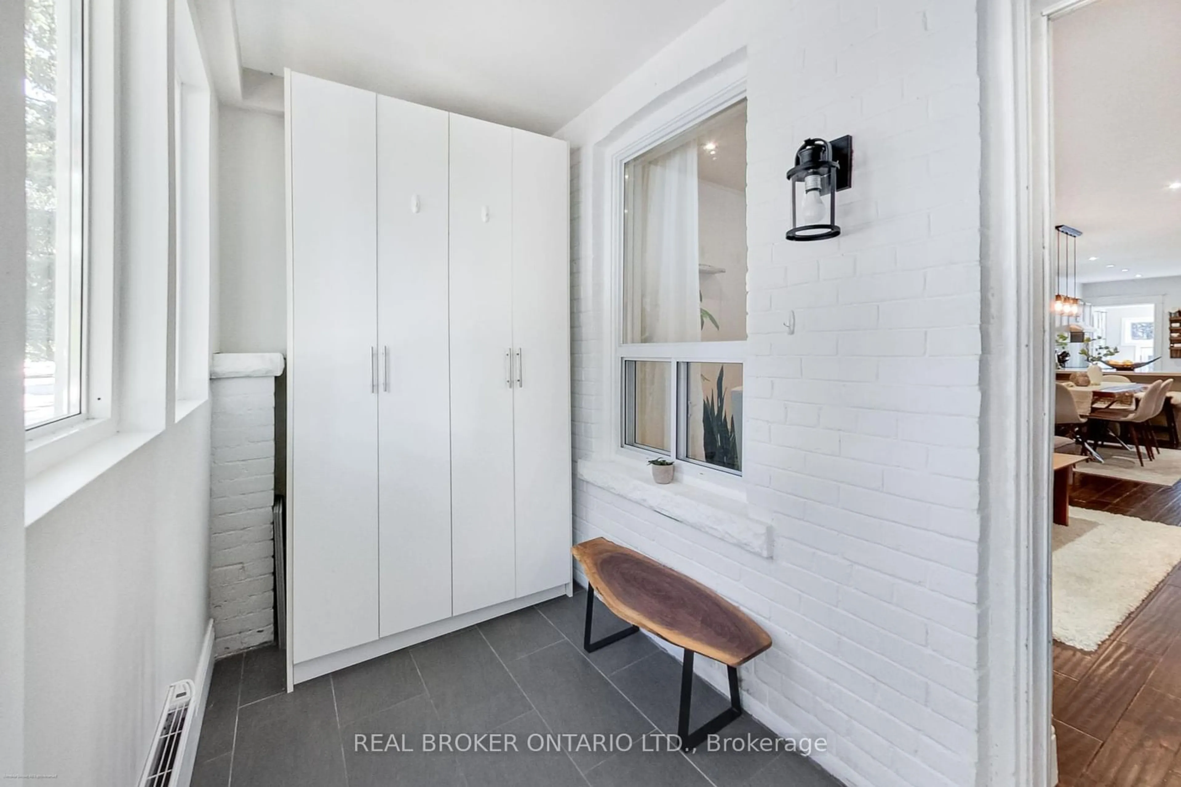 Indoor entryway, wood floors for 105 Bastedo Ave, Toronto Ontario M4C 3N2