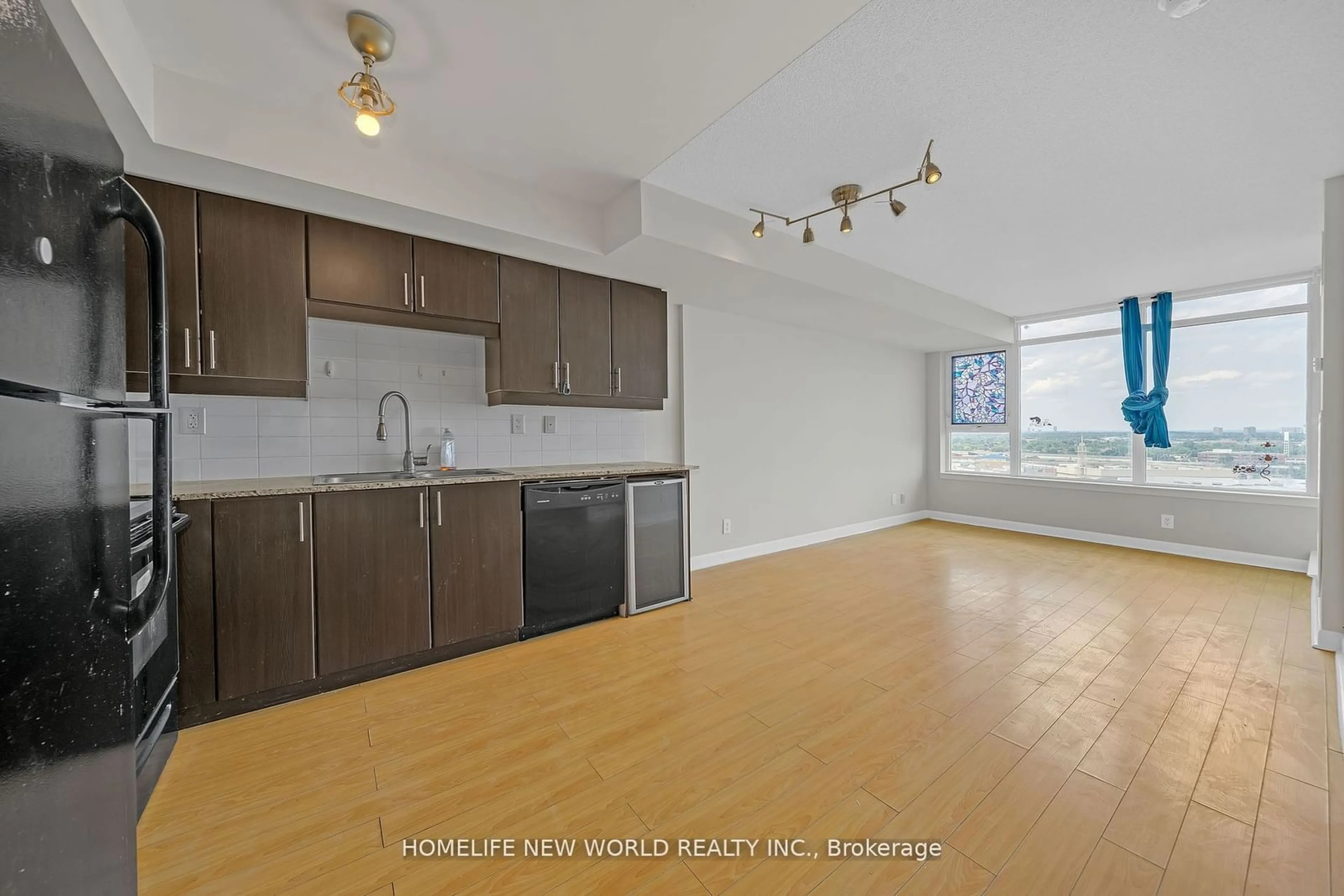 Standard kitchen, not visible floor for 25 Town Centre Crt #1801, Toronto Ontario M1P 0B4