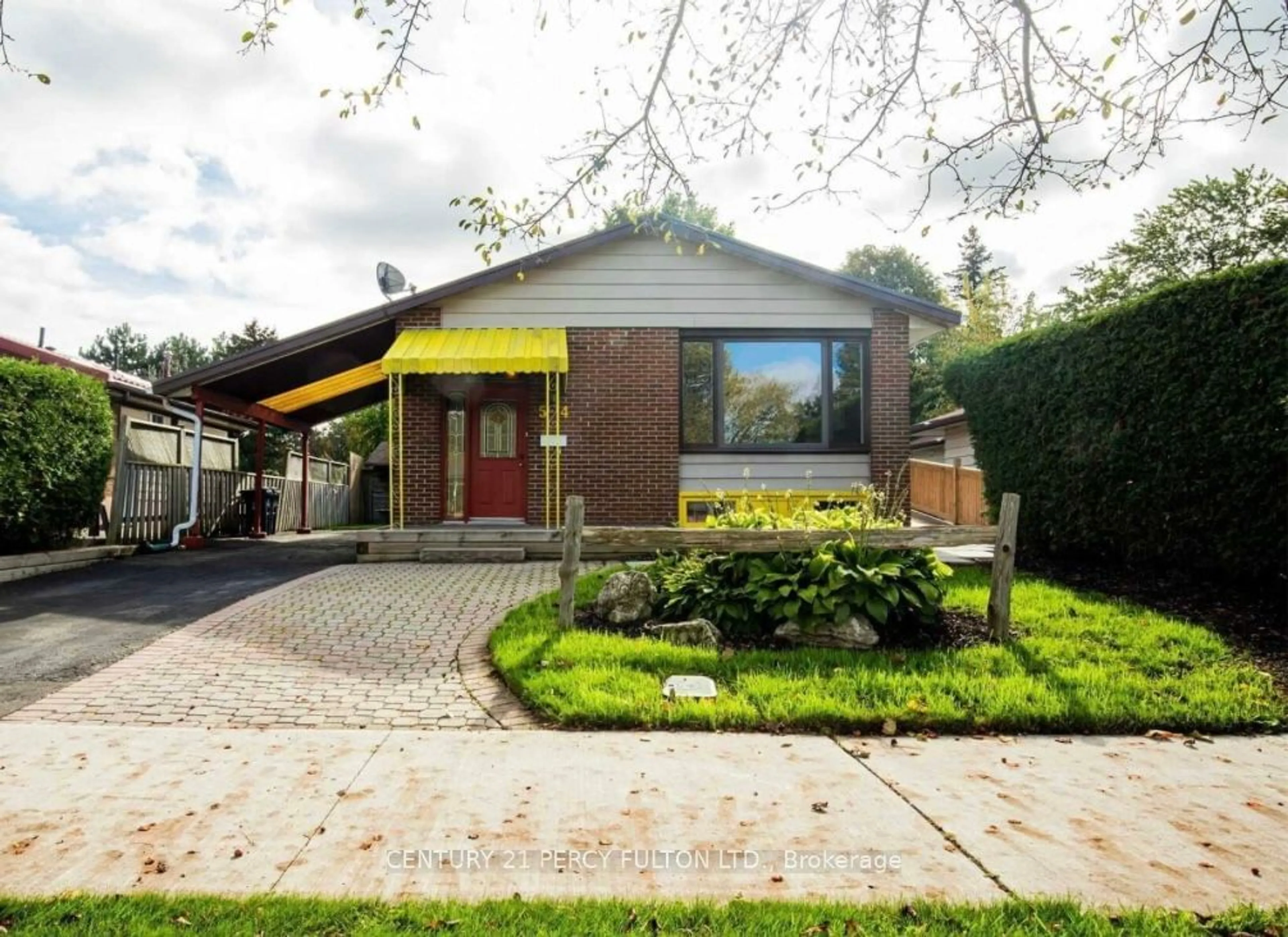 Home with brick exterior material for 54 Howell Sq, Toronto Ontario M1B 1C4