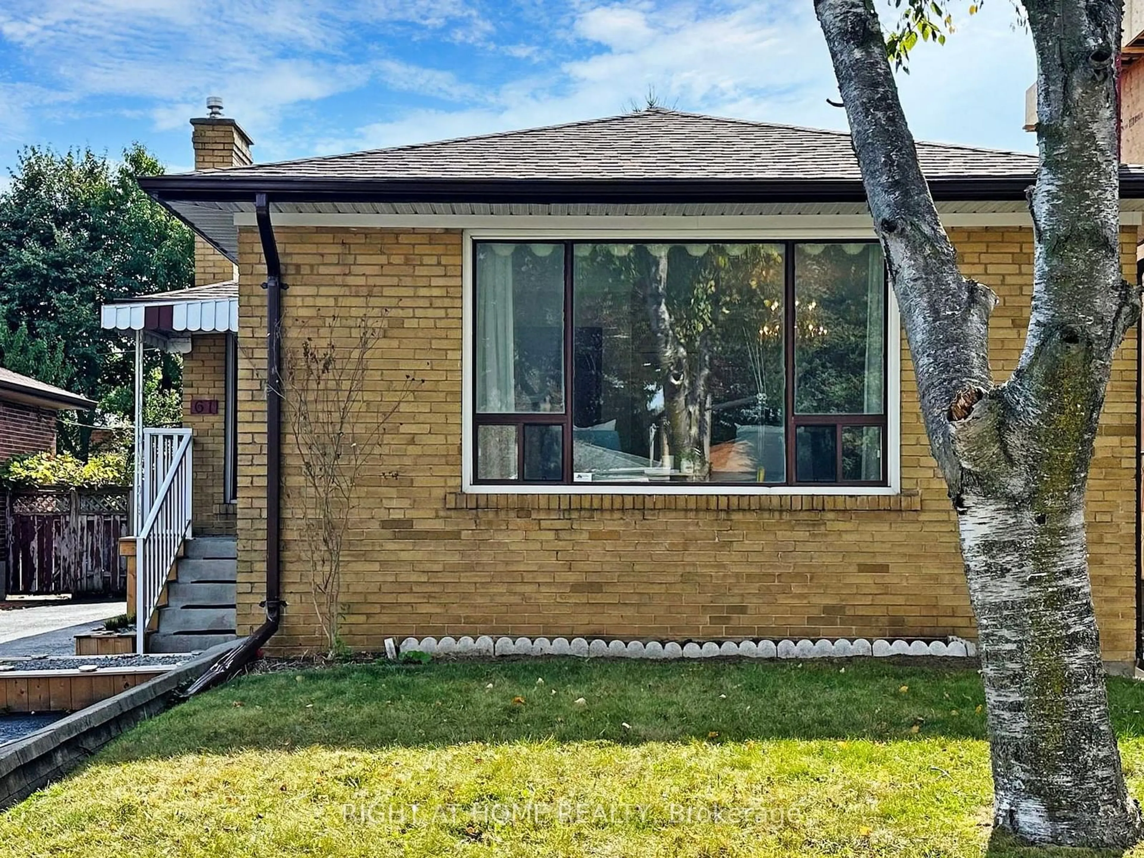 Home with brick exterior material for 61 Citadel Dr, Toronto Ontario M1K 4S3