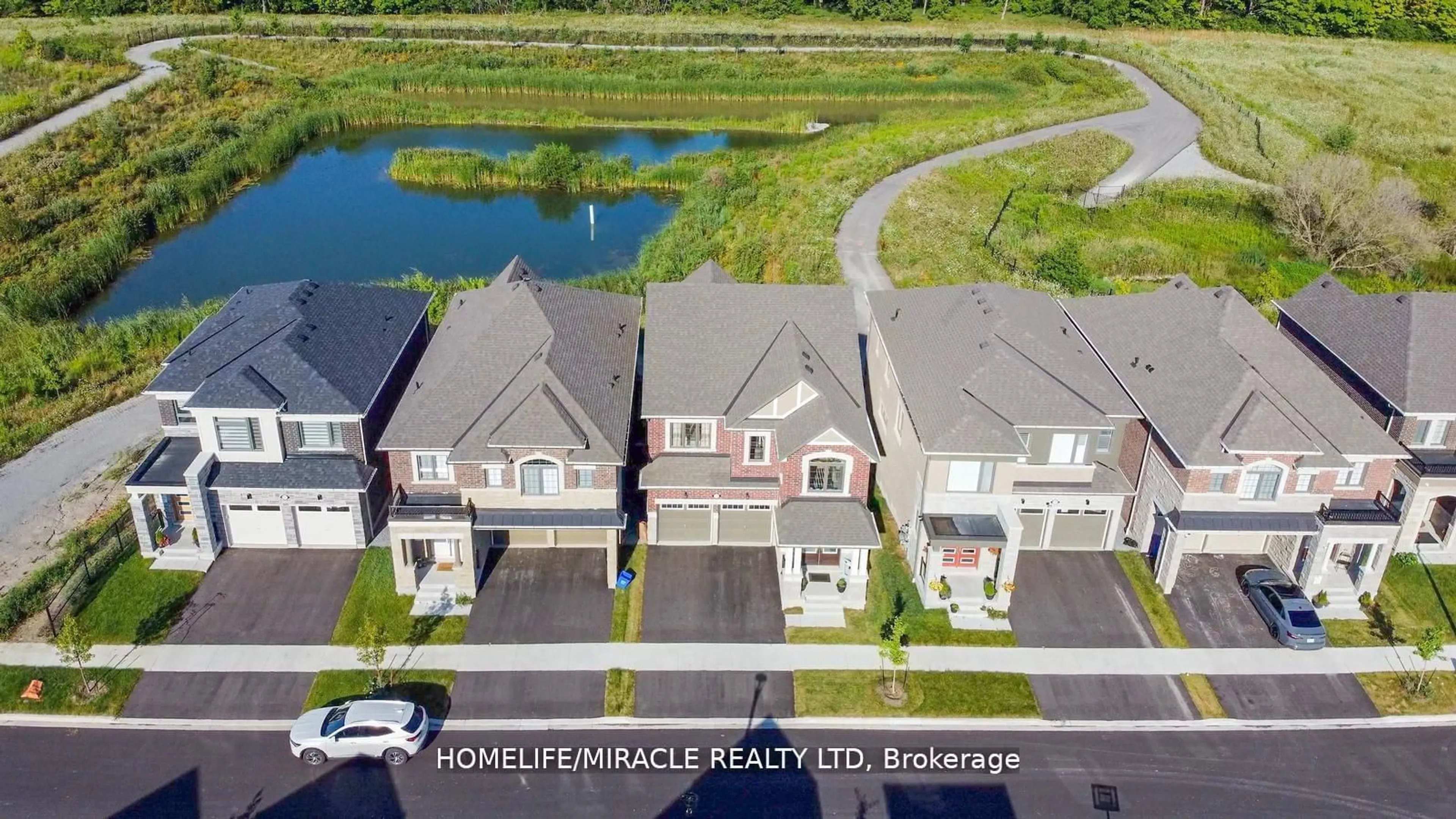 A pic from exterior of the house or condo, the street view for 3283 Turnstone Blvd, Pickering Ontario L1X 0M9