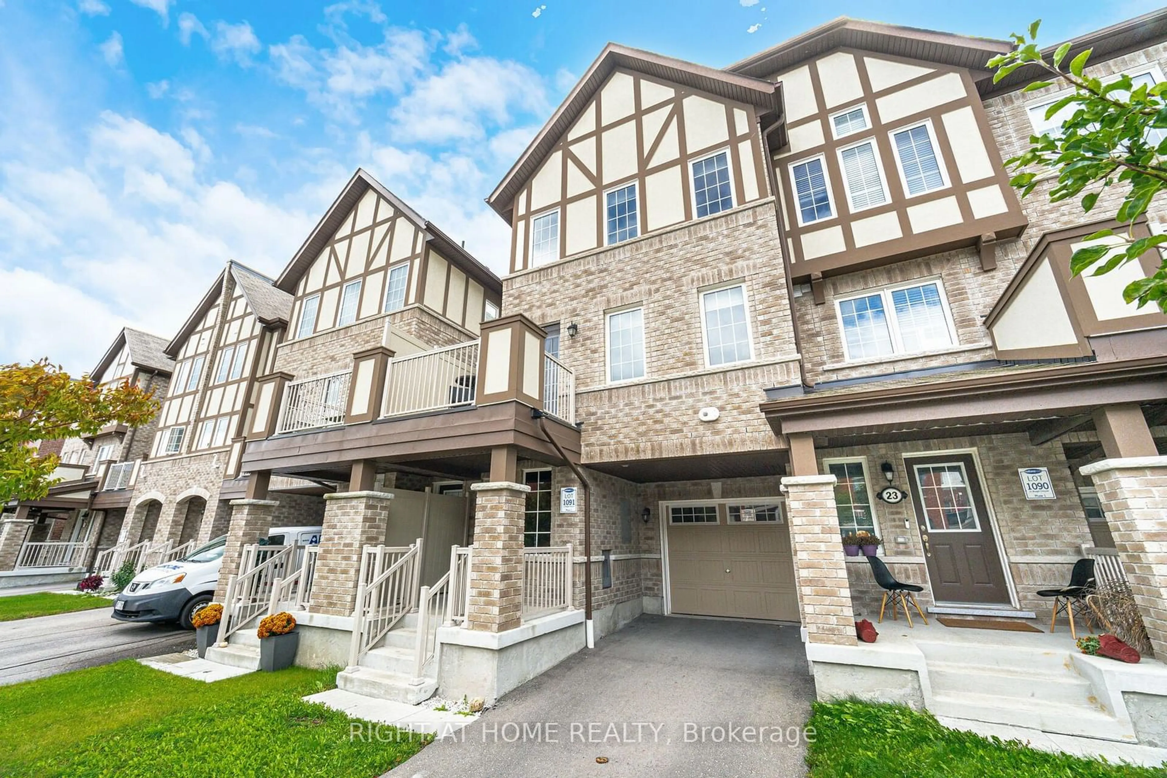 Unknown for 21 Bluegill Cres, Whitby Ontario L1P 0E4