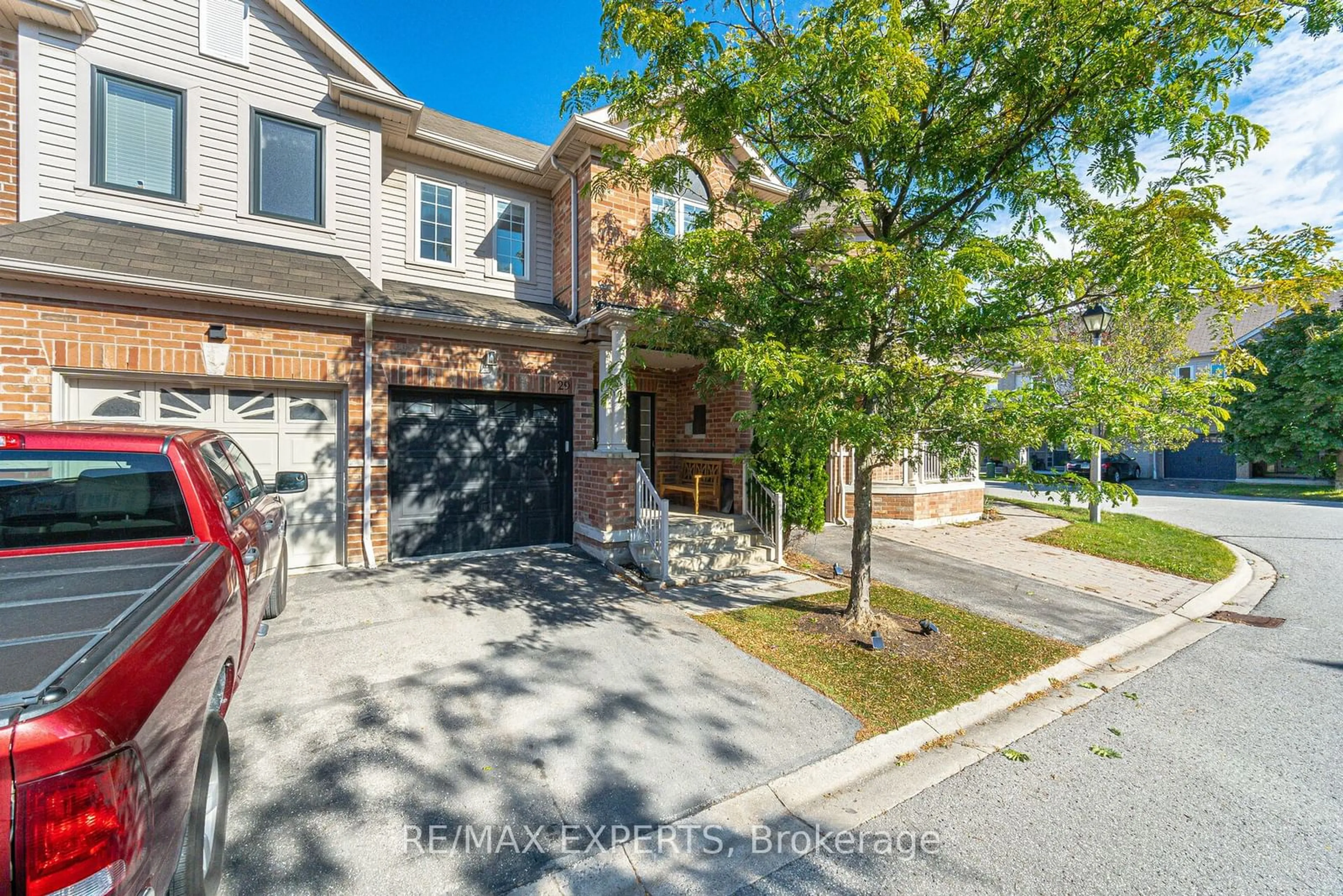 A pic from exterior of the house or condo, the street view for 29 Delight Way, Whitby Ontario L1M 0G1