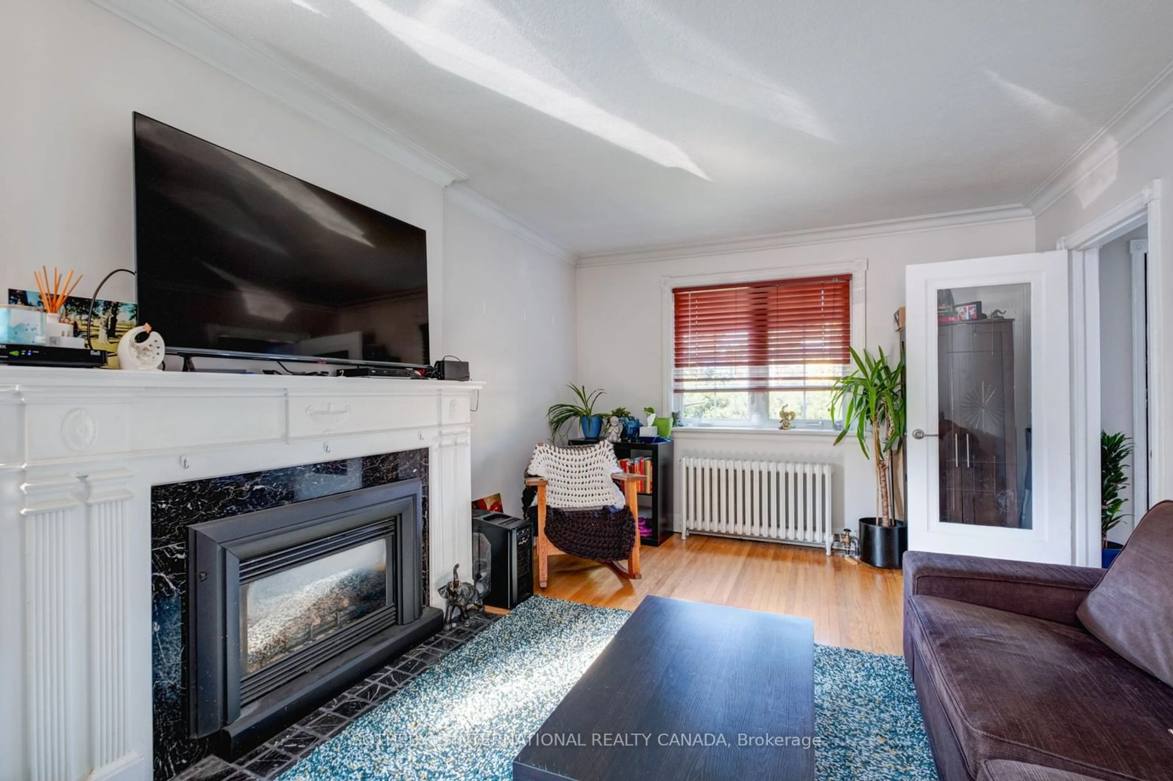 Living room, wood floors for 1173 Broadview Ave, Toronto Ontario M4K 2S8