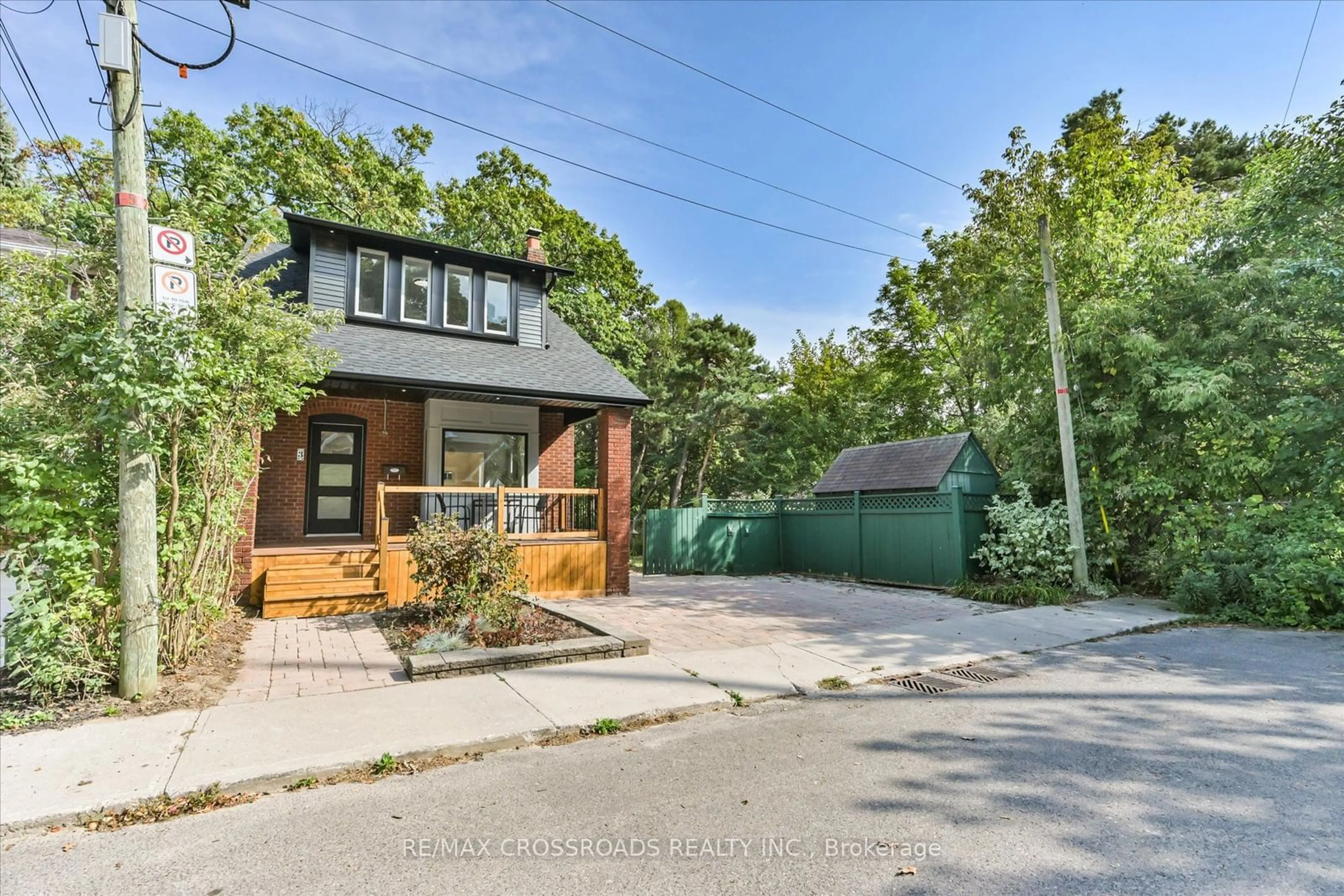 Frontside or backside of a home, the street view for 3 Haig Ave, Toronto Ontario M1N 2W2