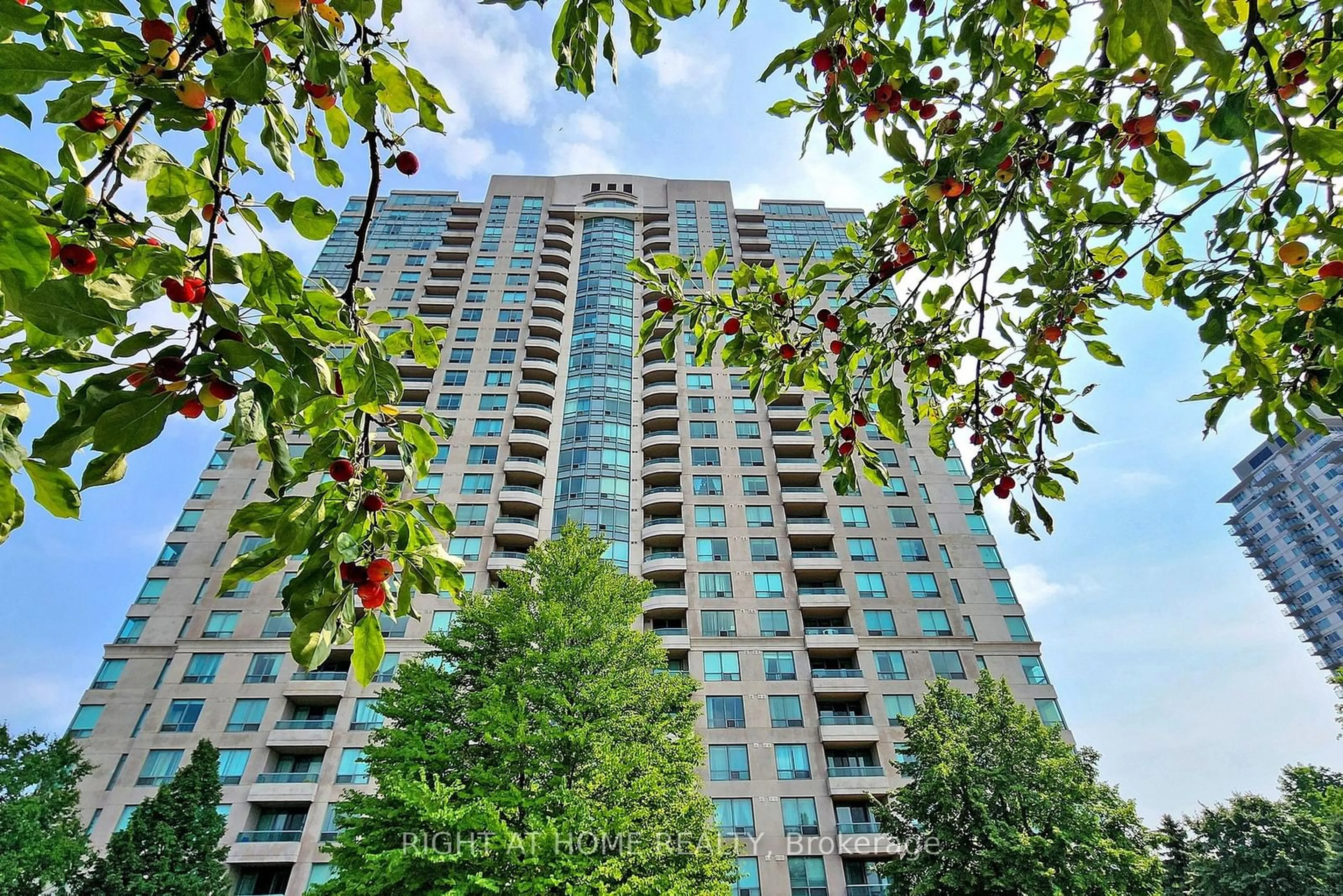 A pic from exterior of the house or condo, the front or back of building for 61 Town Centre Crt #1609, Toronto Ontario M1P 5C5