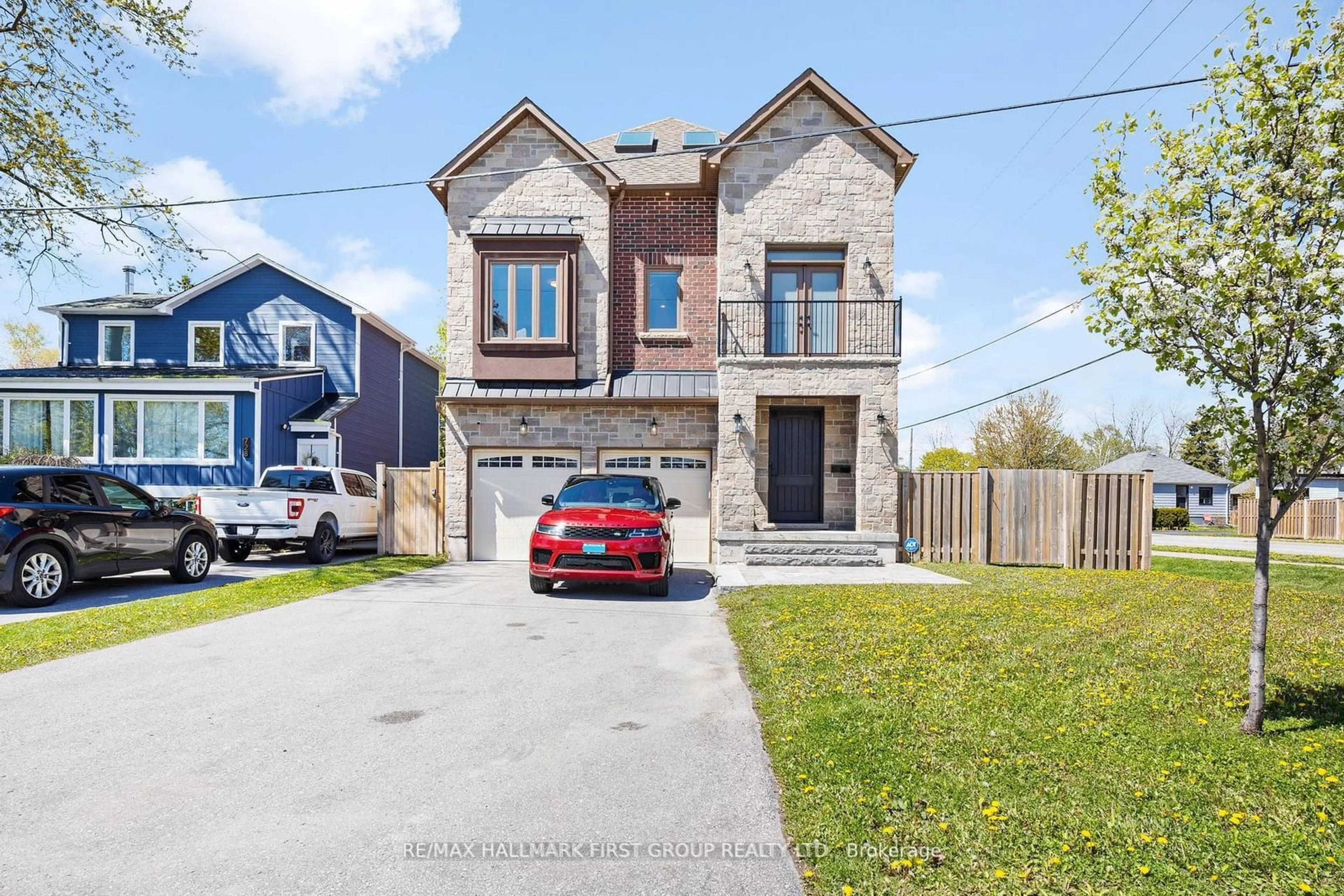 Frontside or backside of a home, the street view for 732 Hillview Cres, Pickering Ontario L1W 2R8