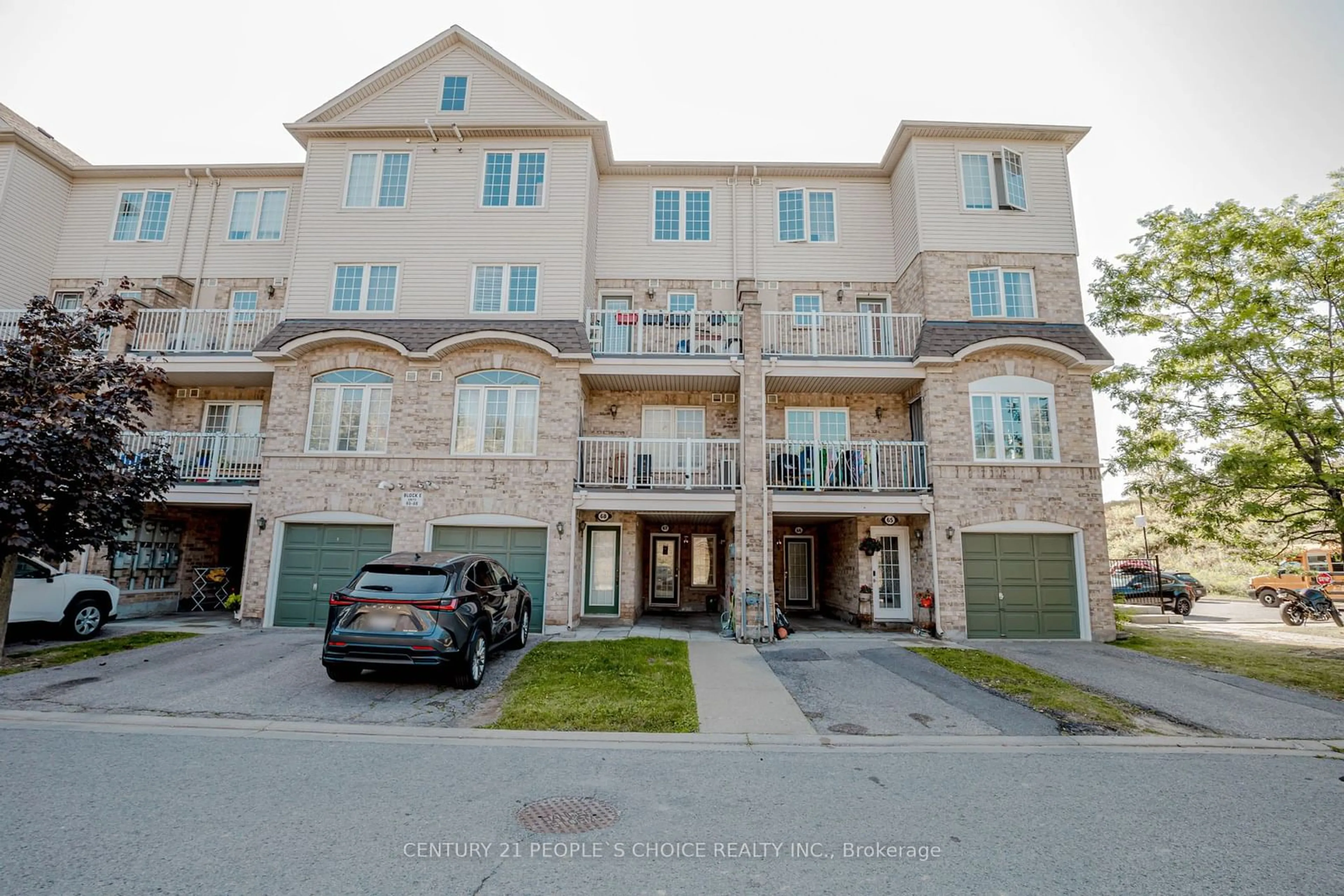 A pic from exterior of the house or condo, the street view for 42 Pinery Tr #67, Toronto Ontario M1B 6H9