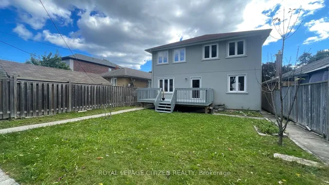 Additional property image - 6 Medonte Ave