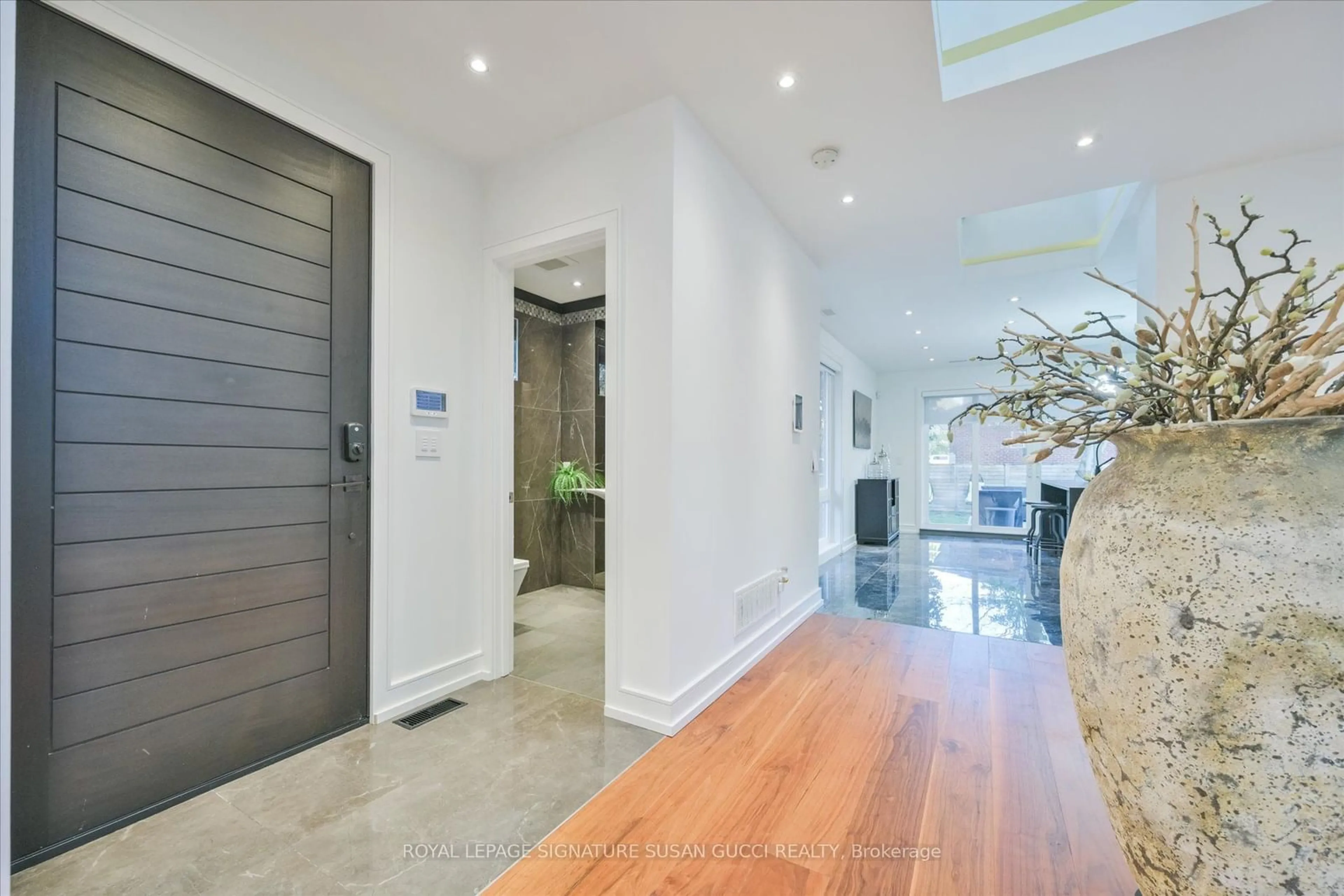 Indoor entryway, wood floors for 61 Presley Ave, Toronto Ontario M1L 3P4