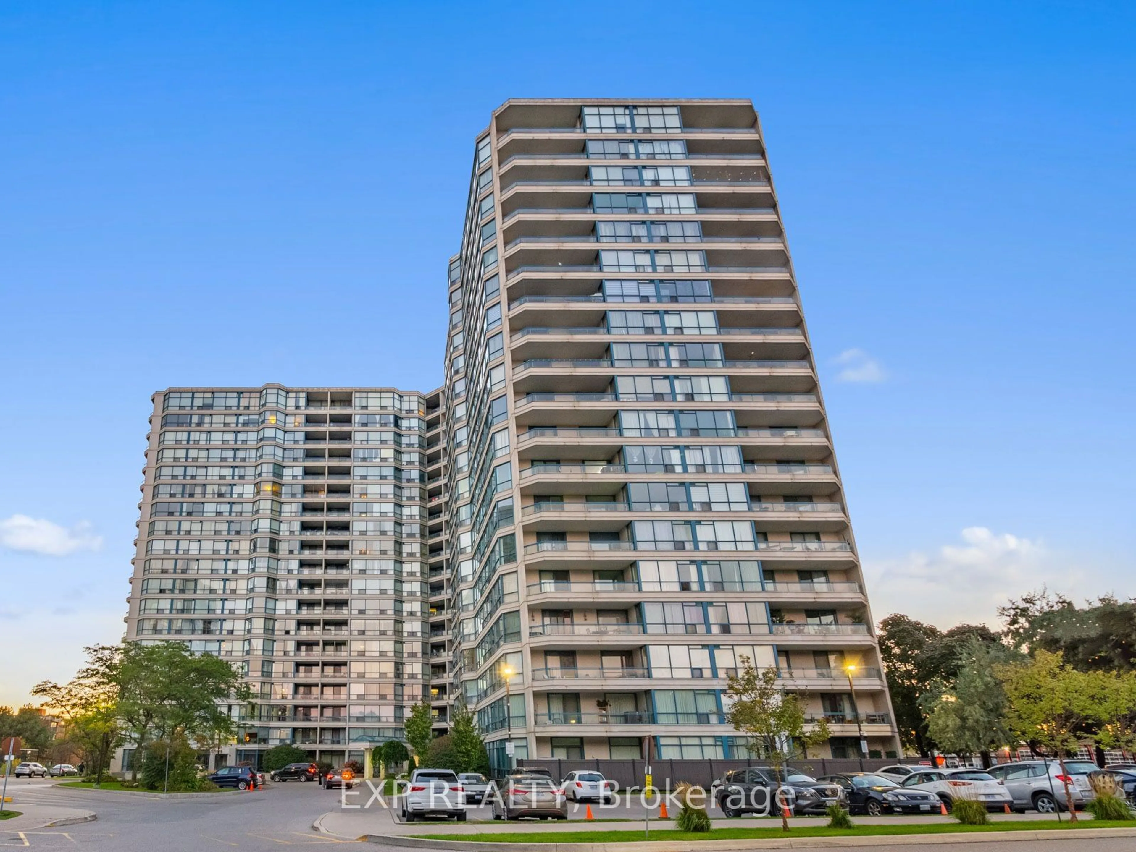 A pic from exterior of the house or condo, the front or back of building for 4725 Sheppard Ave #712, Toronto Ontario M1S 5B2