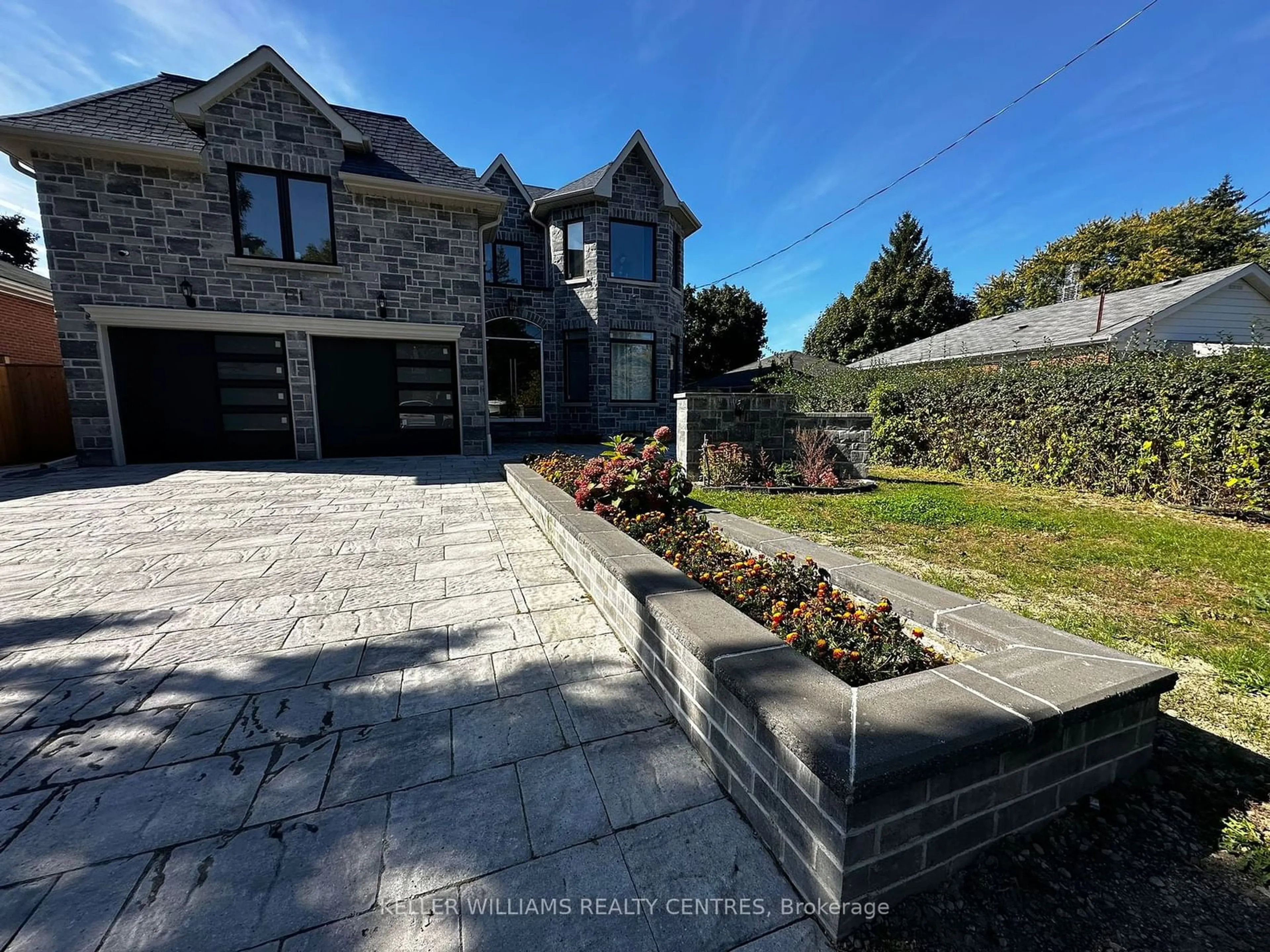 Frontside or backside of a home, cottage for 121 Earlton Rd, Toronto Ontario M1T 2R8