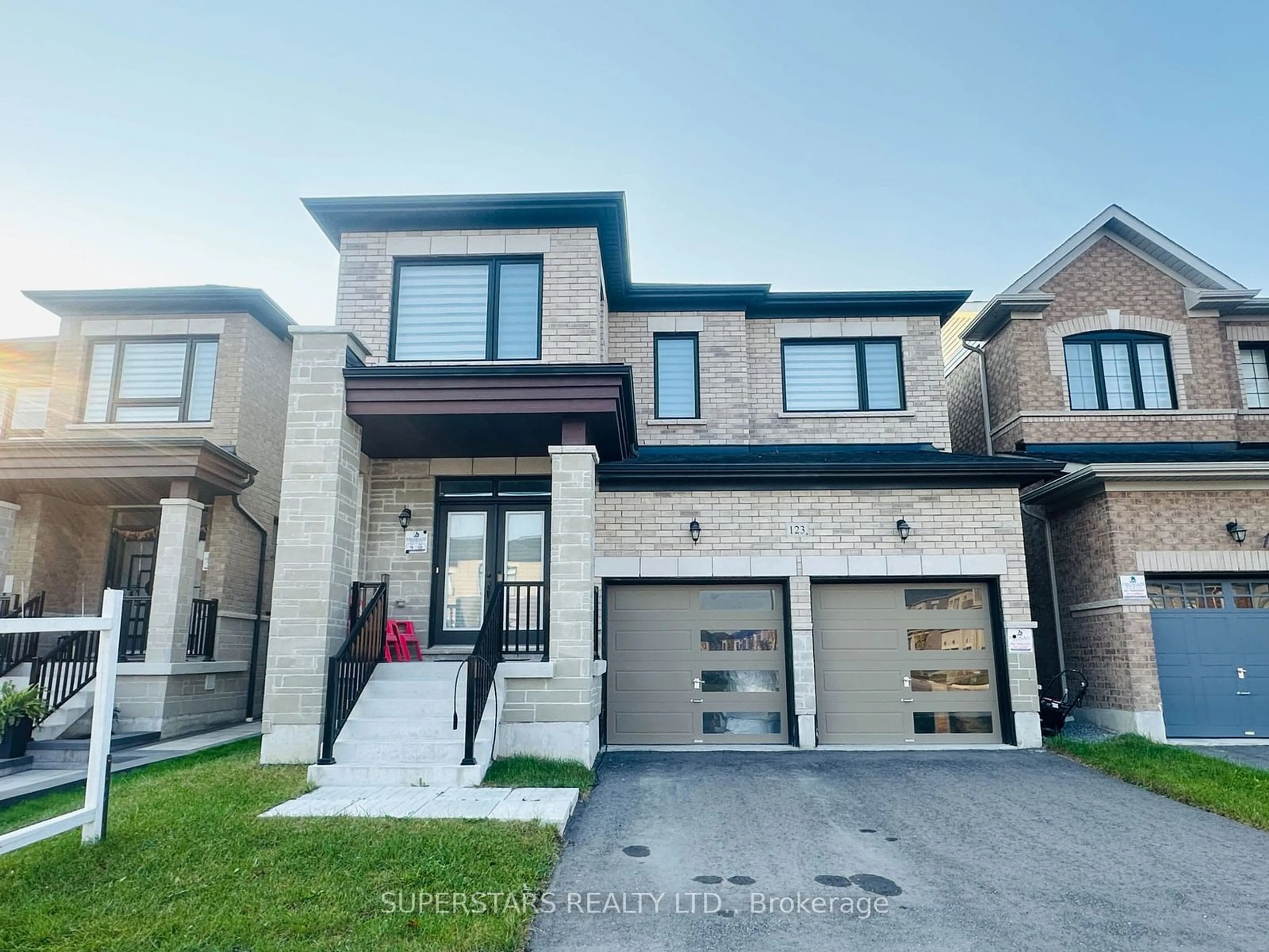 Frontside or backside of a home, the street view for 123 Micklefield Ave, Whitby Ontario L1P 0L3