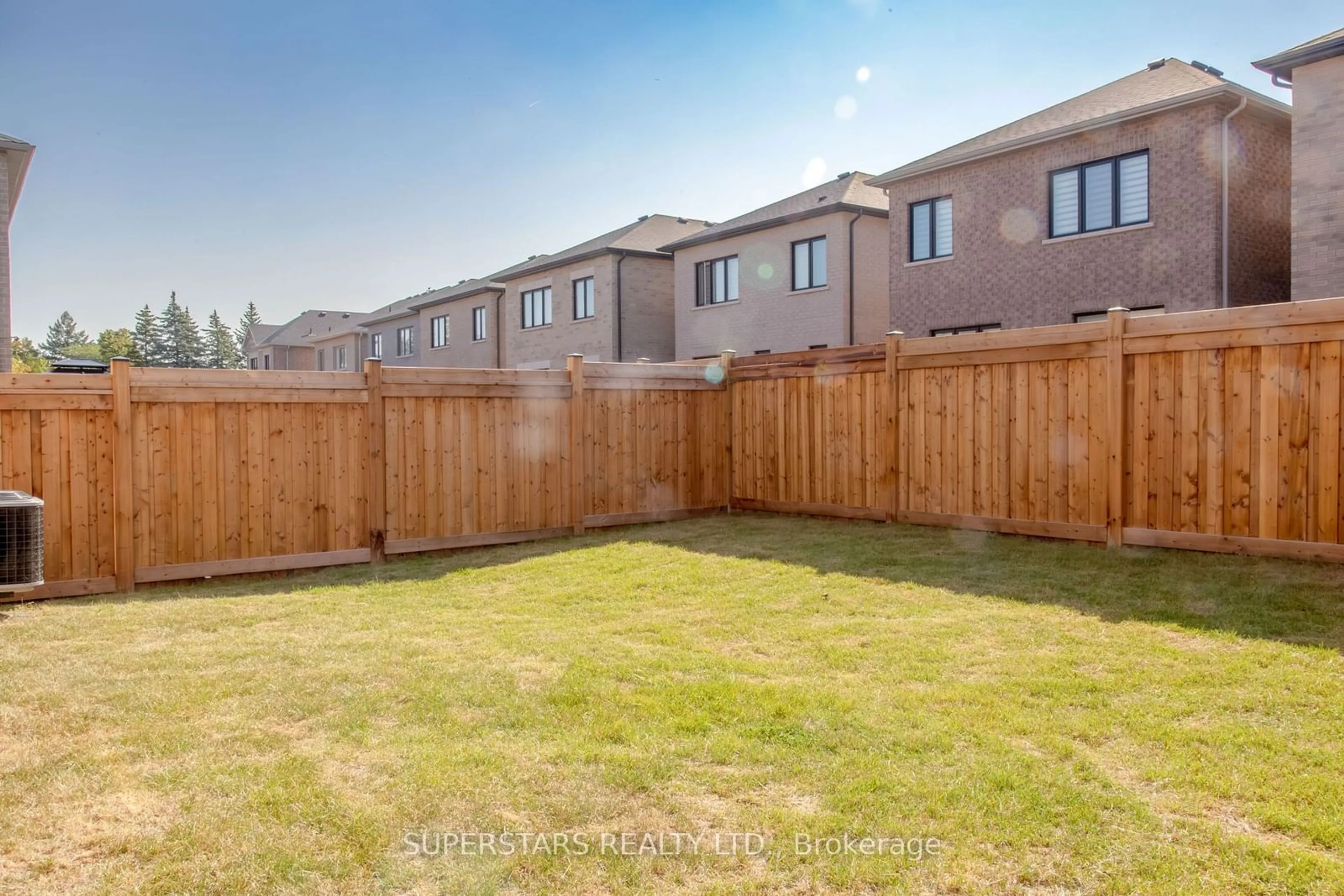 Fenced yard for 123 Micklefield Ave, Whitby Ontario L1P 0L3