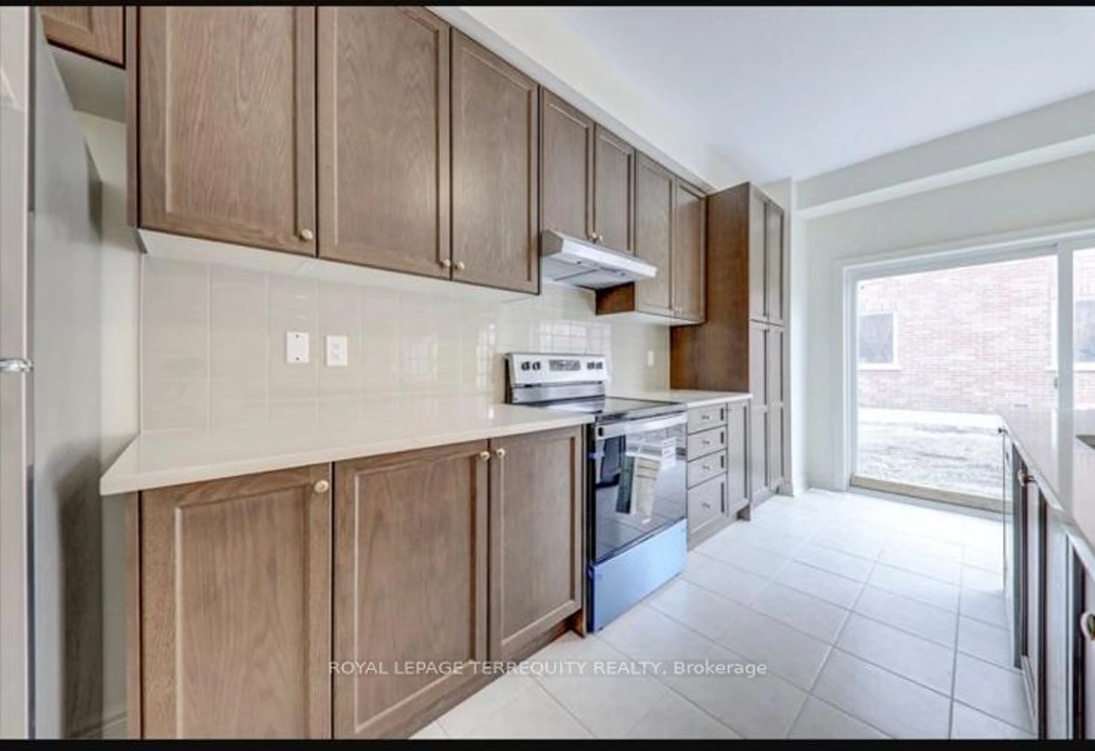 Standard kitchen, wood floors for 1213 Drinkle Cres, Oshawa Ontario L1K 0A2