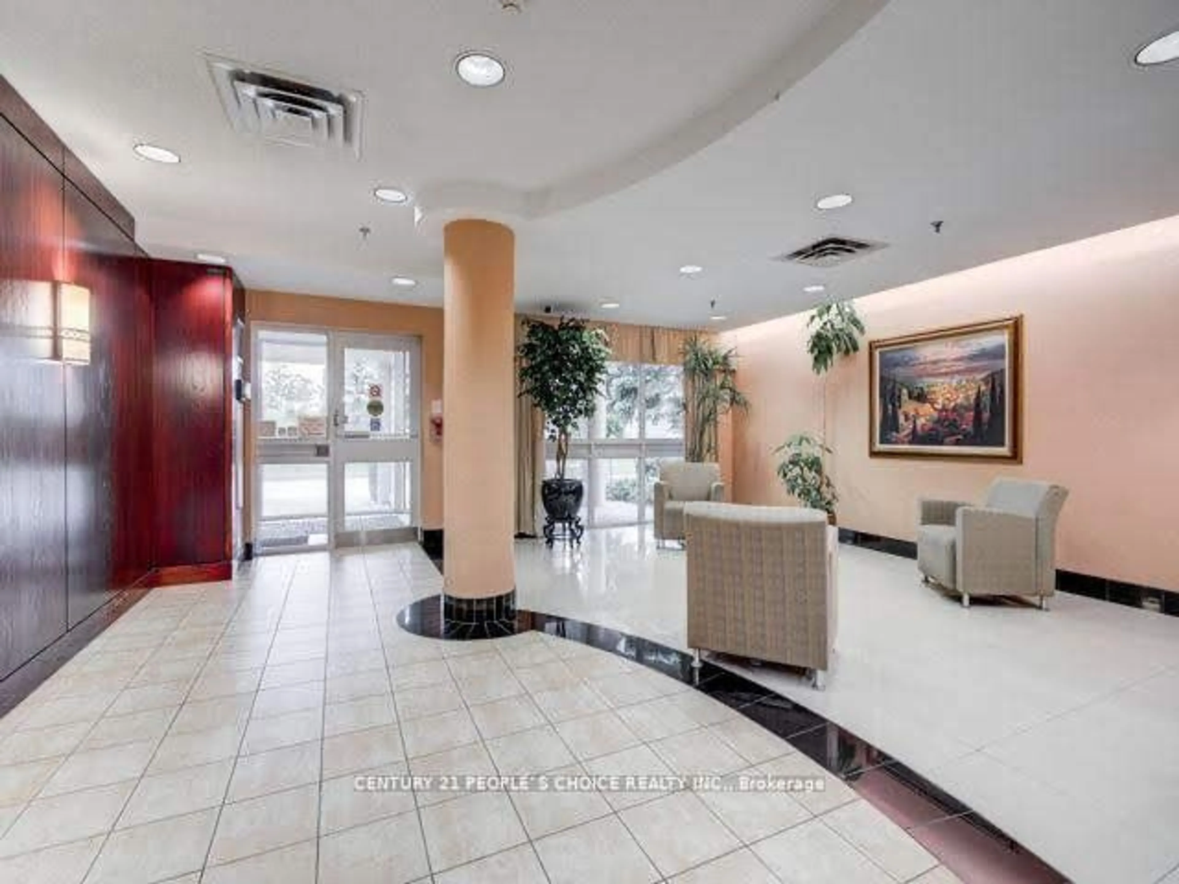 Indoor lobby for 480 McLevin Ave #816, Toronto Ontario M1B 5N9