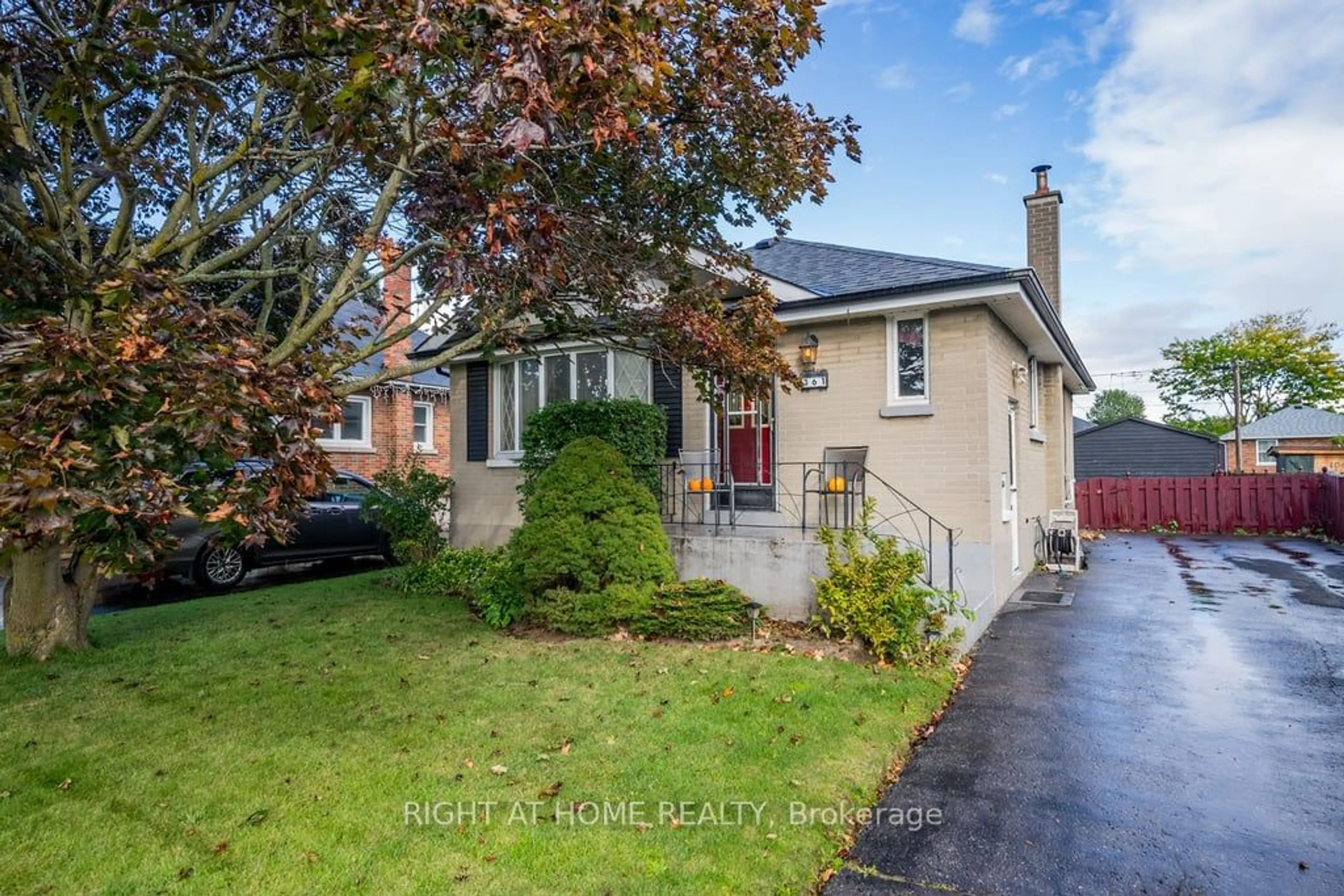 Frontside or backside of a home, cottage for 361 Cadillac Ave, Oshawa Ontario L1H 6A1