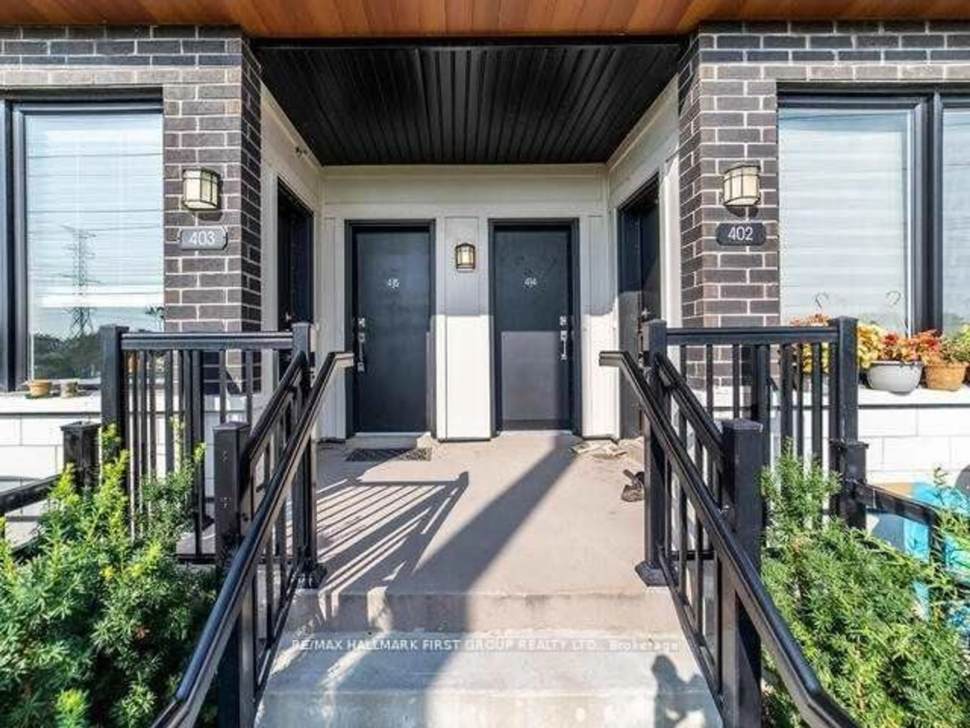 Indoor entryway for 1555 Kingston Rd #415, Pickering Ontario L1V 1C2